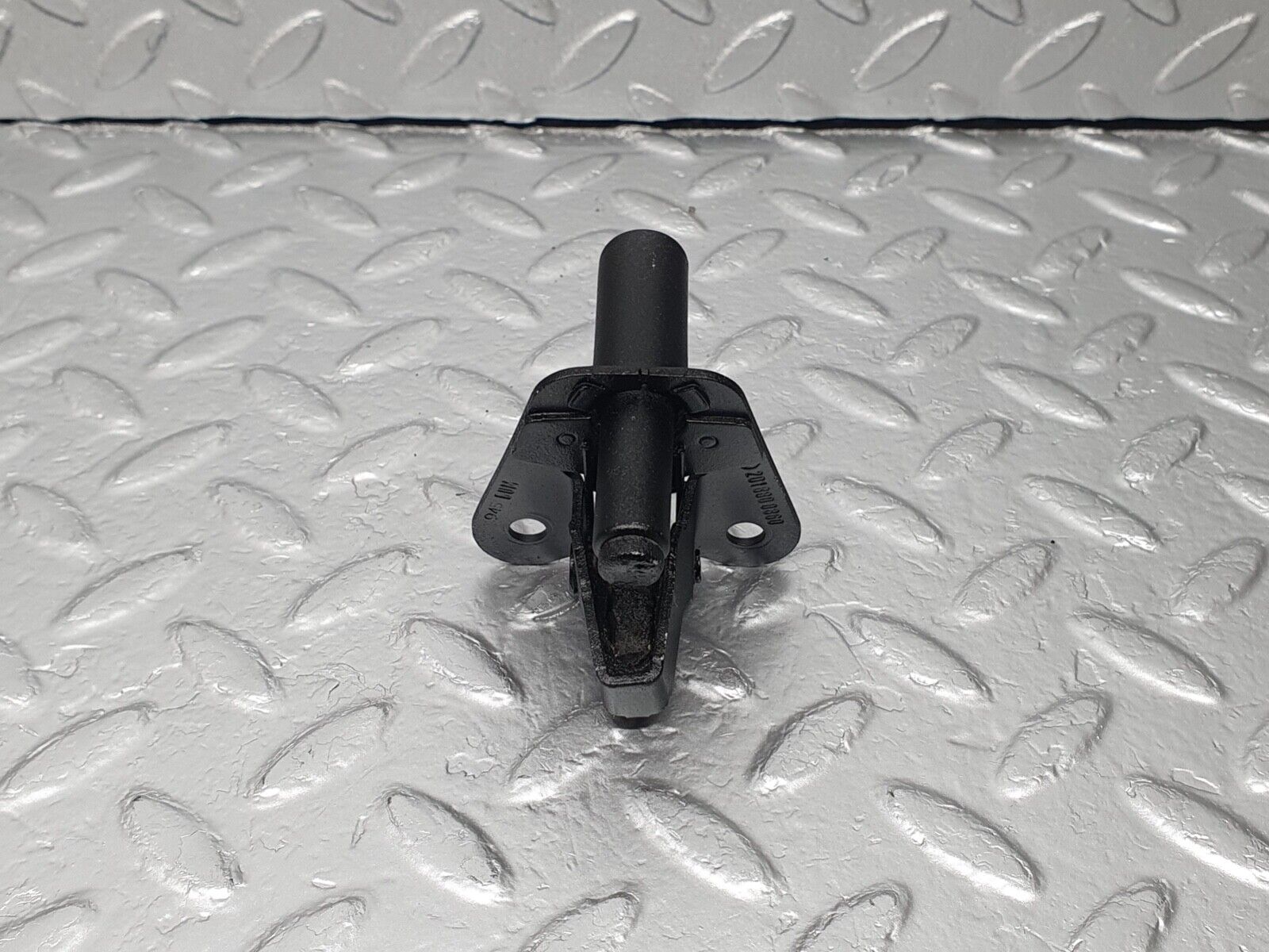 42980 Mercedes-Benz W201 190 Bonnet Lock Latch 2018800860