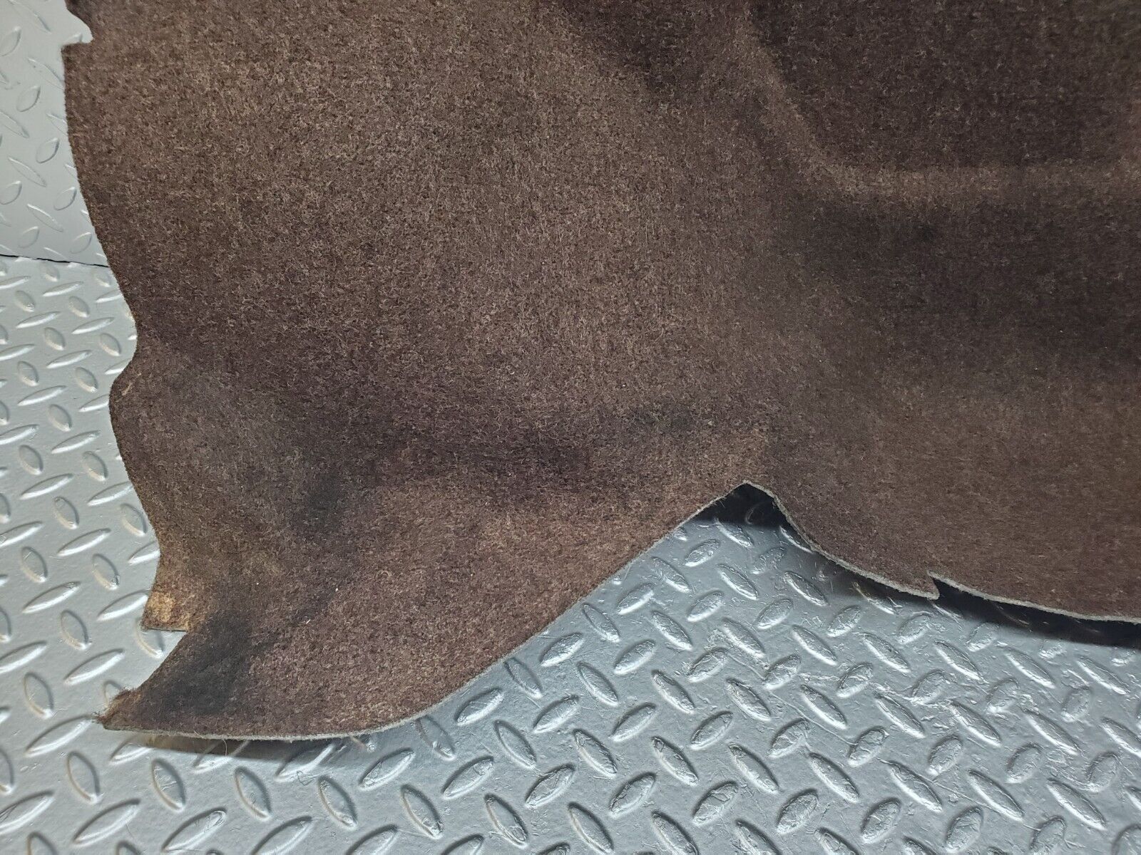 45716 Mercedes-Benz W126 420SE Trunk Cover Panel Right Side Brown