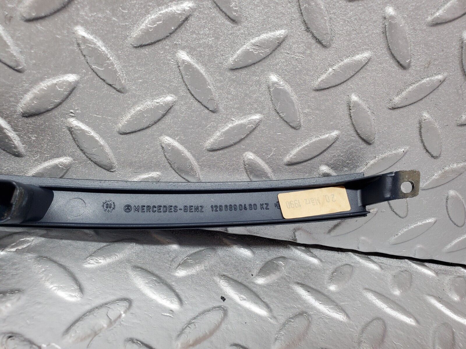 45048 Mercedes-Benz R129 300SL Coupe Windscreen Defroster Air Vent 1296890380 1296890480