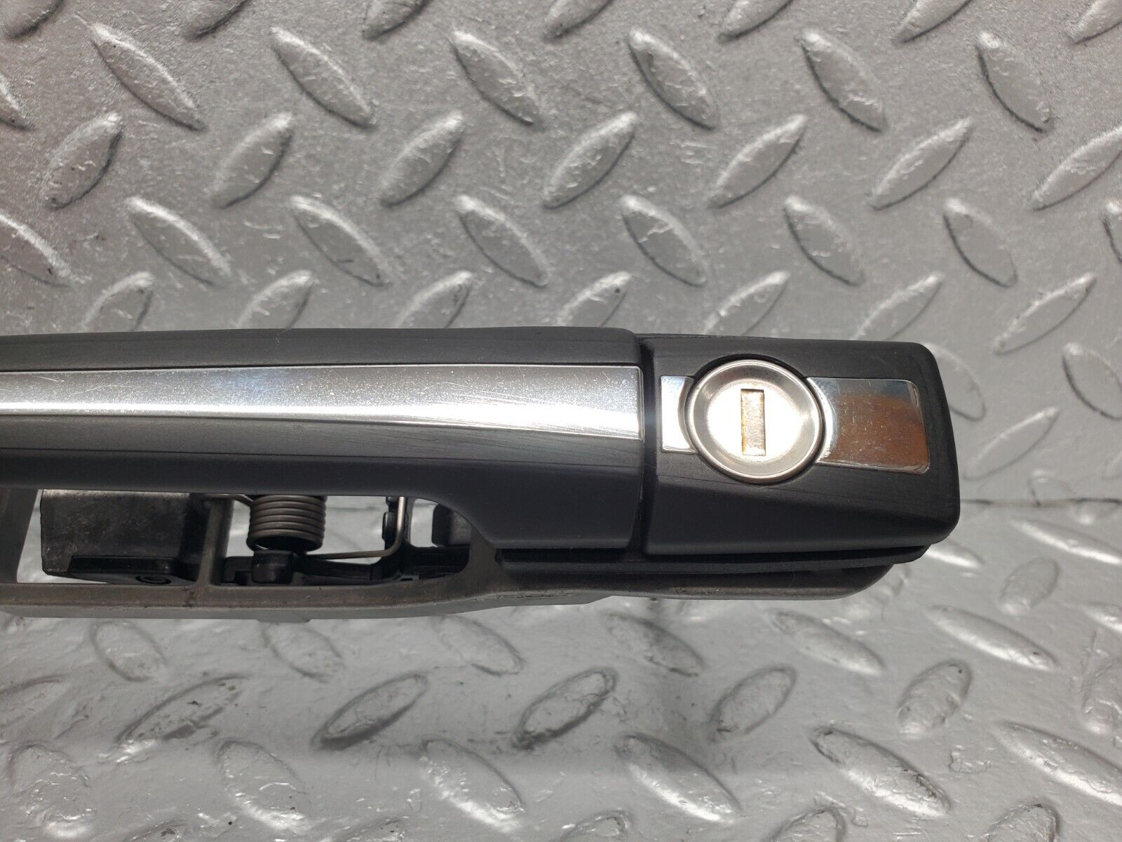 46141 Mercedes-Benz W124 Front Left Exterior Door Handle No Key