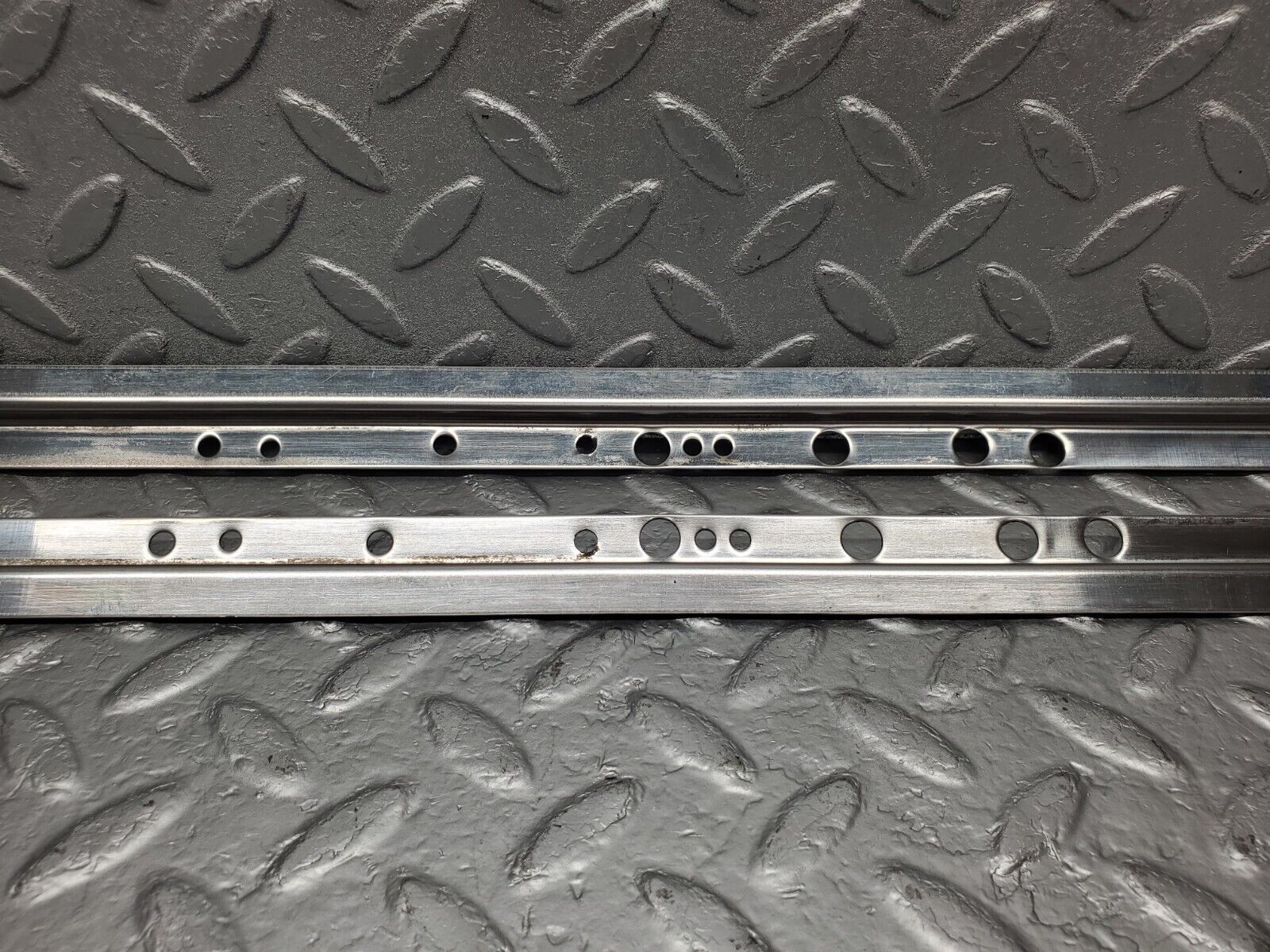 46677 Mercedes-Benz C123 280CE Coupe Sunroof Chrome Trim