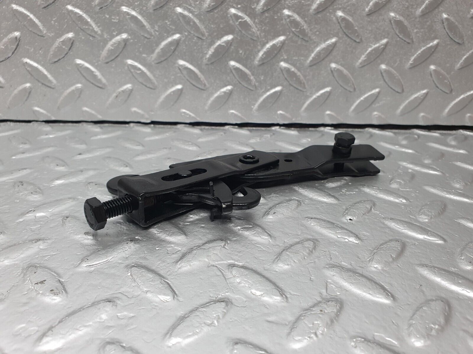 42302 Mercedes-Benz R129 320SL Coupe Handbrake Adjusting Handbrake Regulator