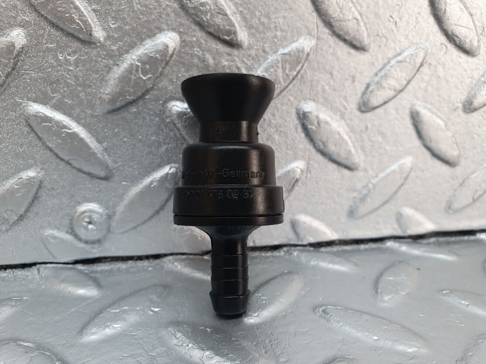 42949 Mercedes-Benz W201 190 2.0L Fuel Tank Vent Valve 2014760232