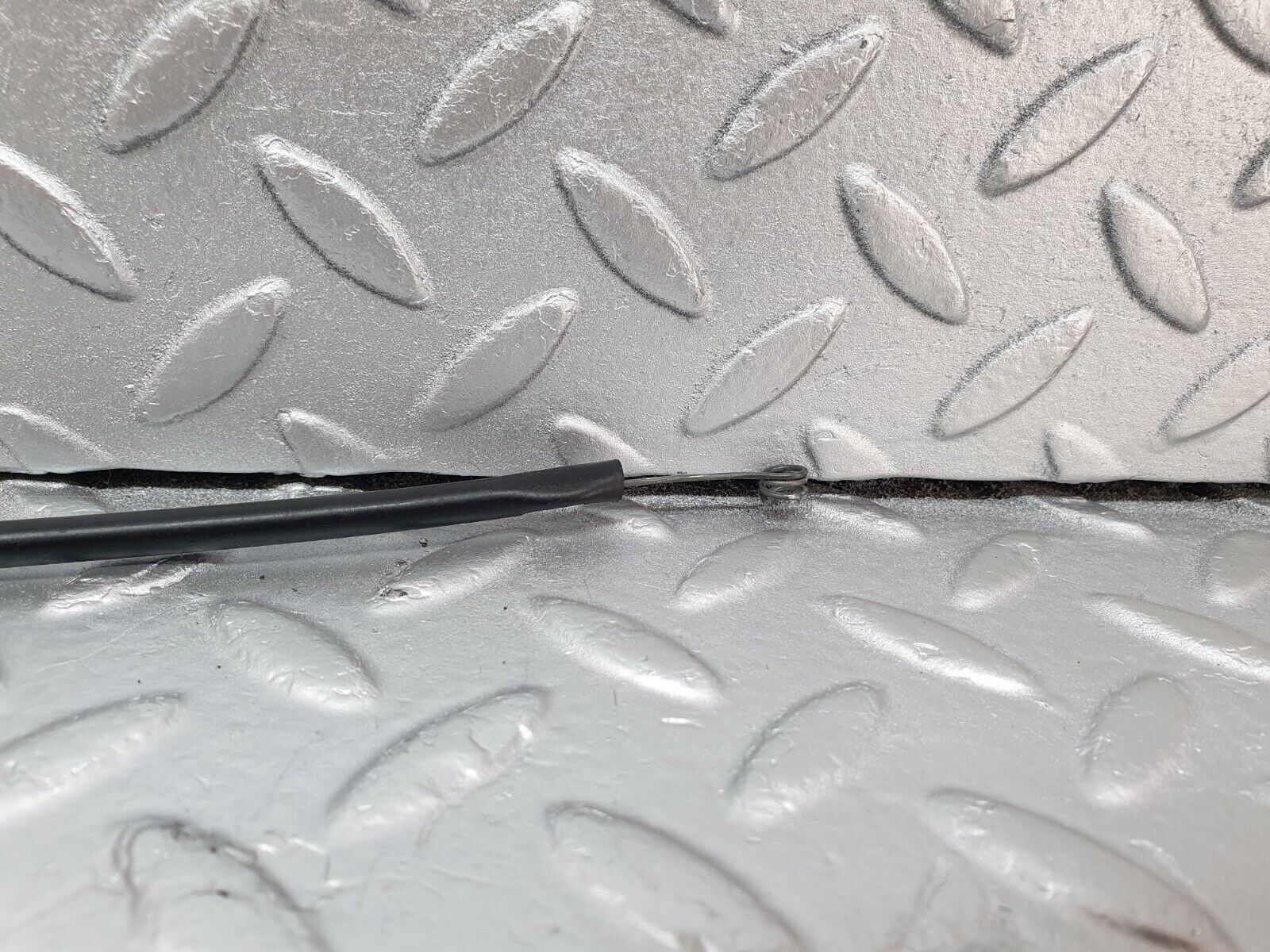 43763 Mercedes-Benz C126 380SEC Coupe Heater Control Cable 1268301331