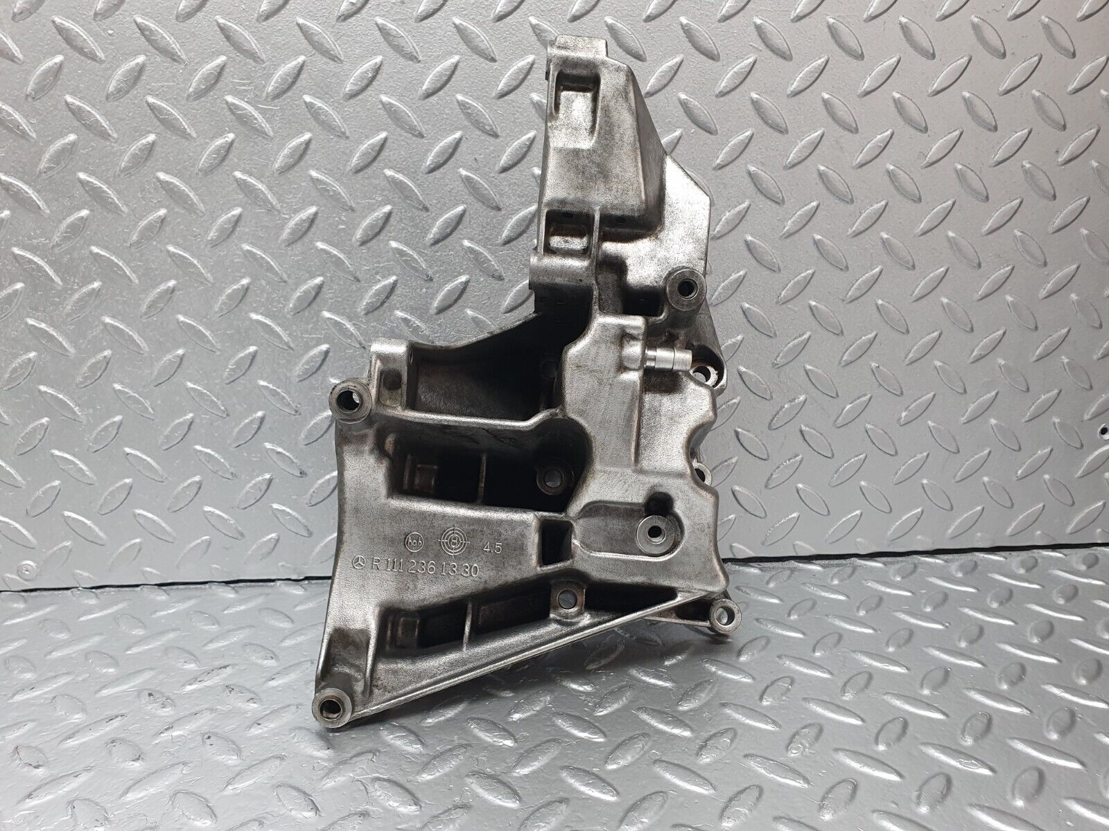 41943 Mercedes-Benz W202 C200 AC Compressor Support Bracket 1112361330