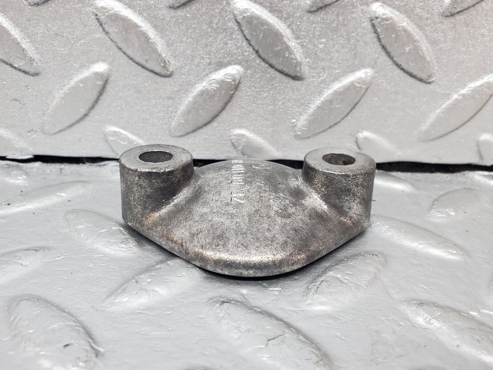 44537 Mercedes-Benz W123 280E Engine Fuel Pump Cover 1140110032