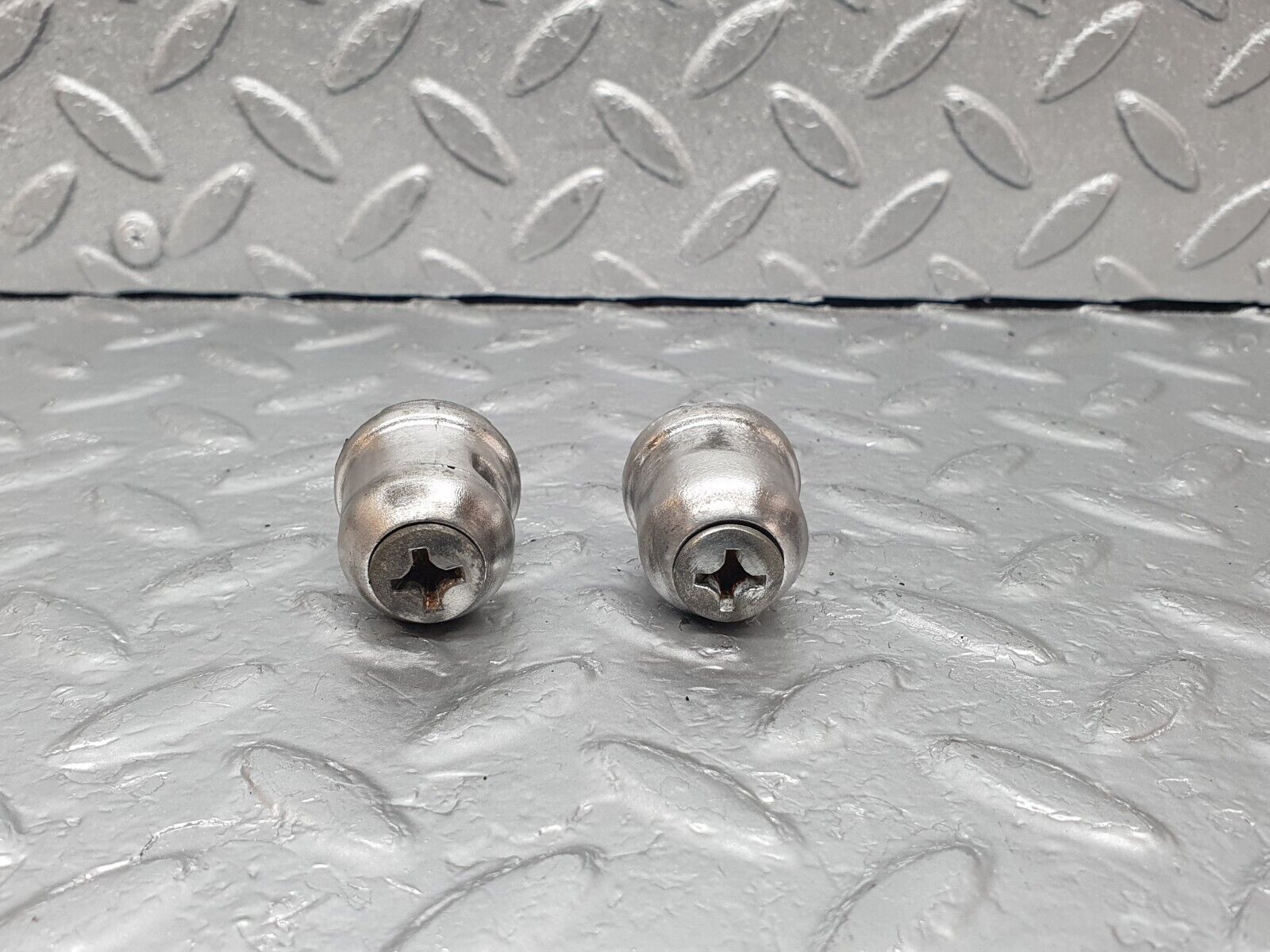 43573 Mercedes-Benz C126 380SEC Coupe Rear Seat Holder 2x