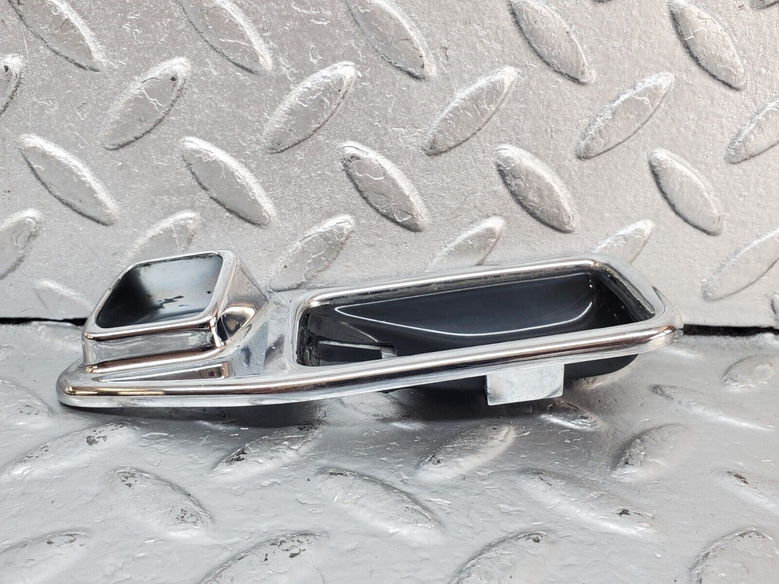 44392 Mercedes-Benz W123 280E Chrome Frame For Door Opener Left 1167660111