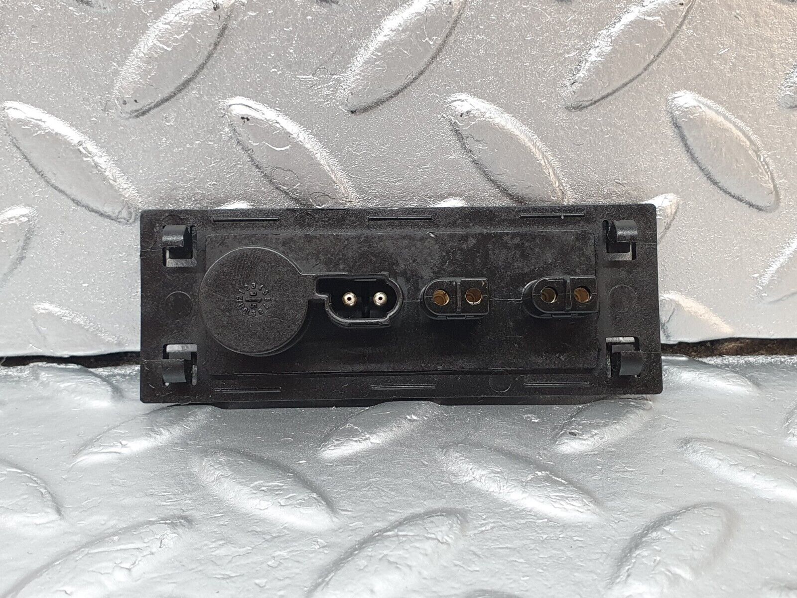 42528 Mercedes-Benz R129 320SL Coupe Windscreen Washer Nozzle Connector 1268201111