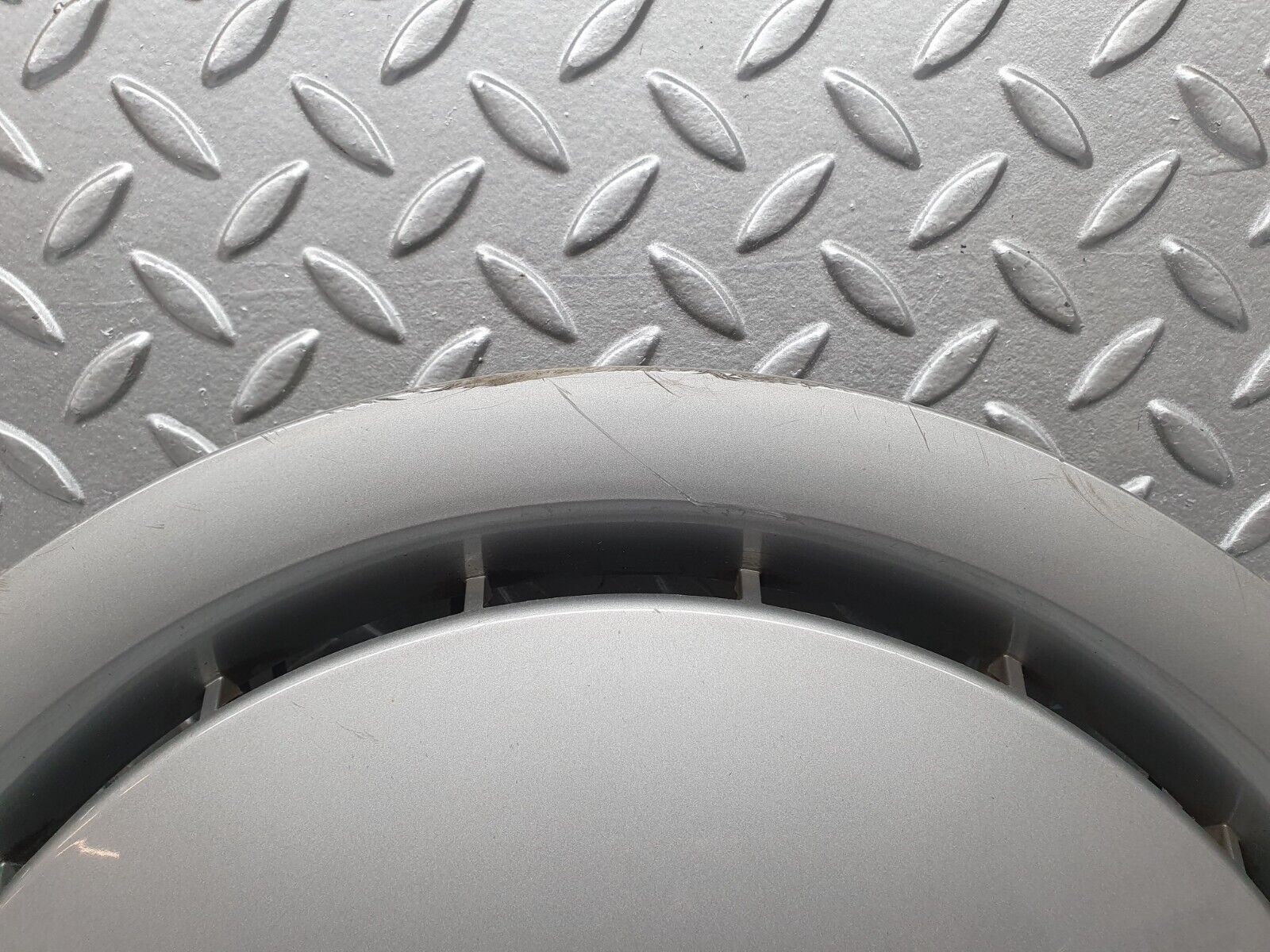 42878 Mercedes-Benz W201 190 2.0L Wheel Trim Hub Cap 14" 2014010324