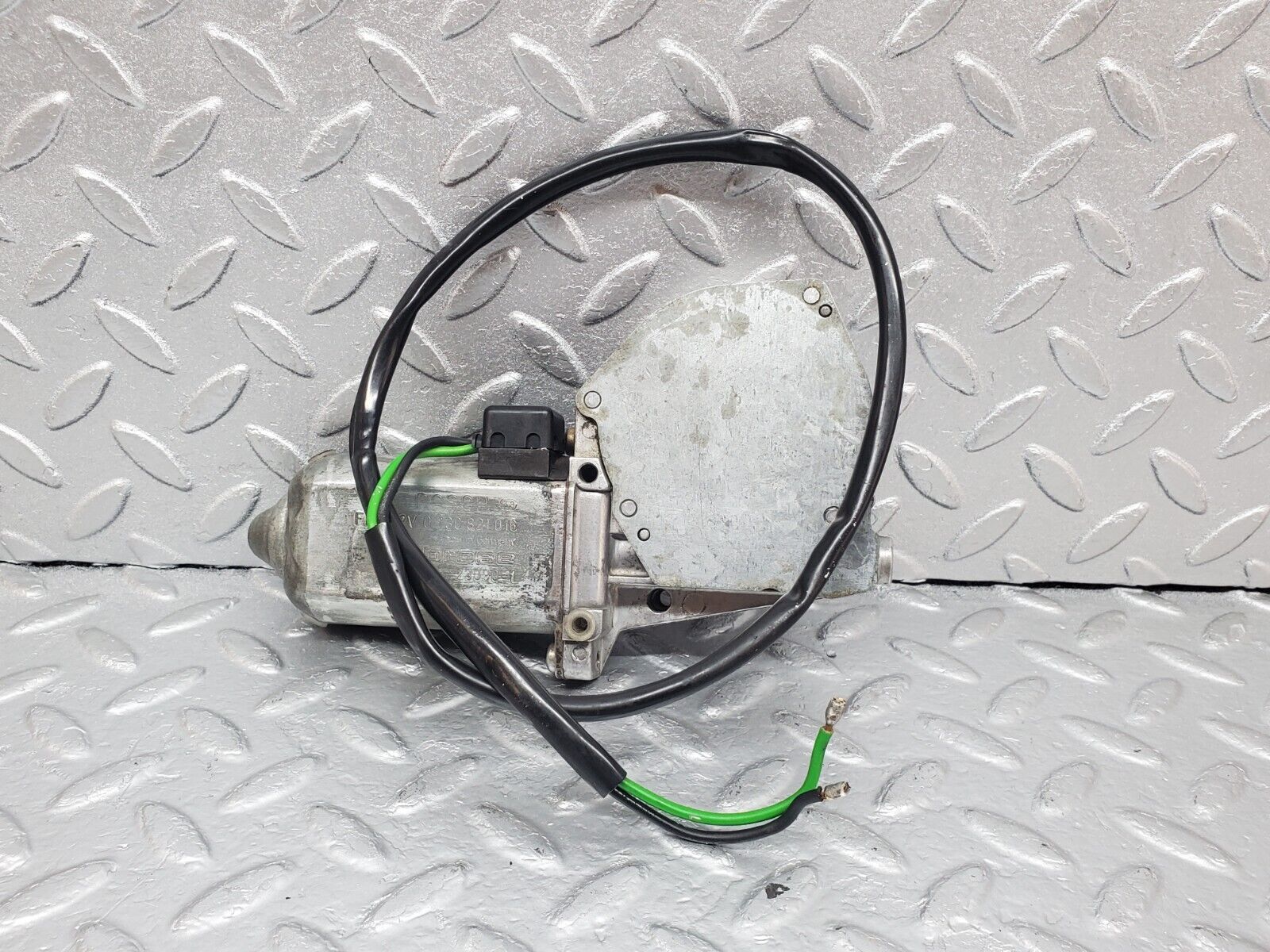 44295 Mercedes-Benz W123 280E Rear Left Window Regulator Motor 0130821017