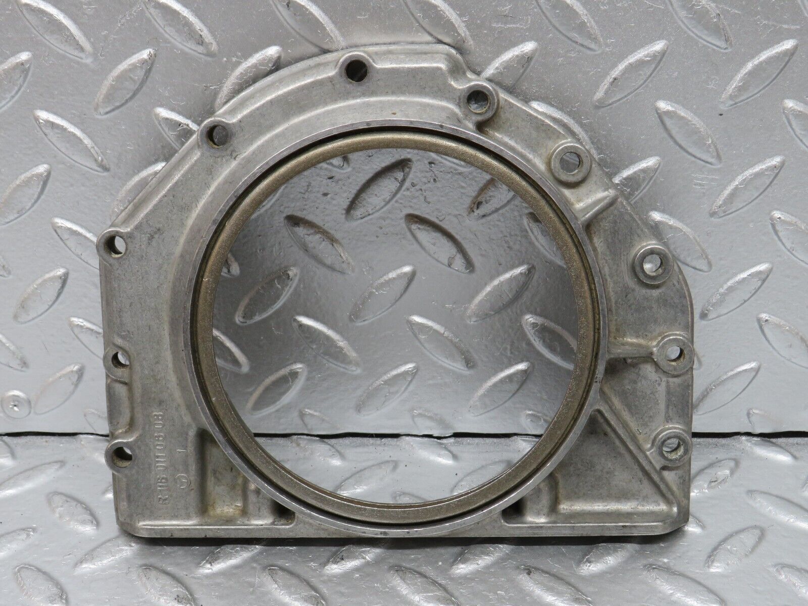 32760 Mercedes-Benz C107 R107 350 V8 Crankshaft Rear Sealing Cover 1160110608