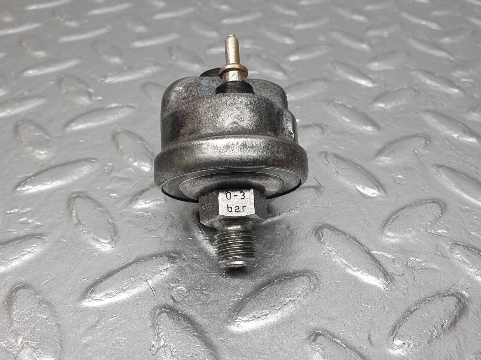 41662 Mercedes-Benz W124 200E Oil Pressure Sensor VDO