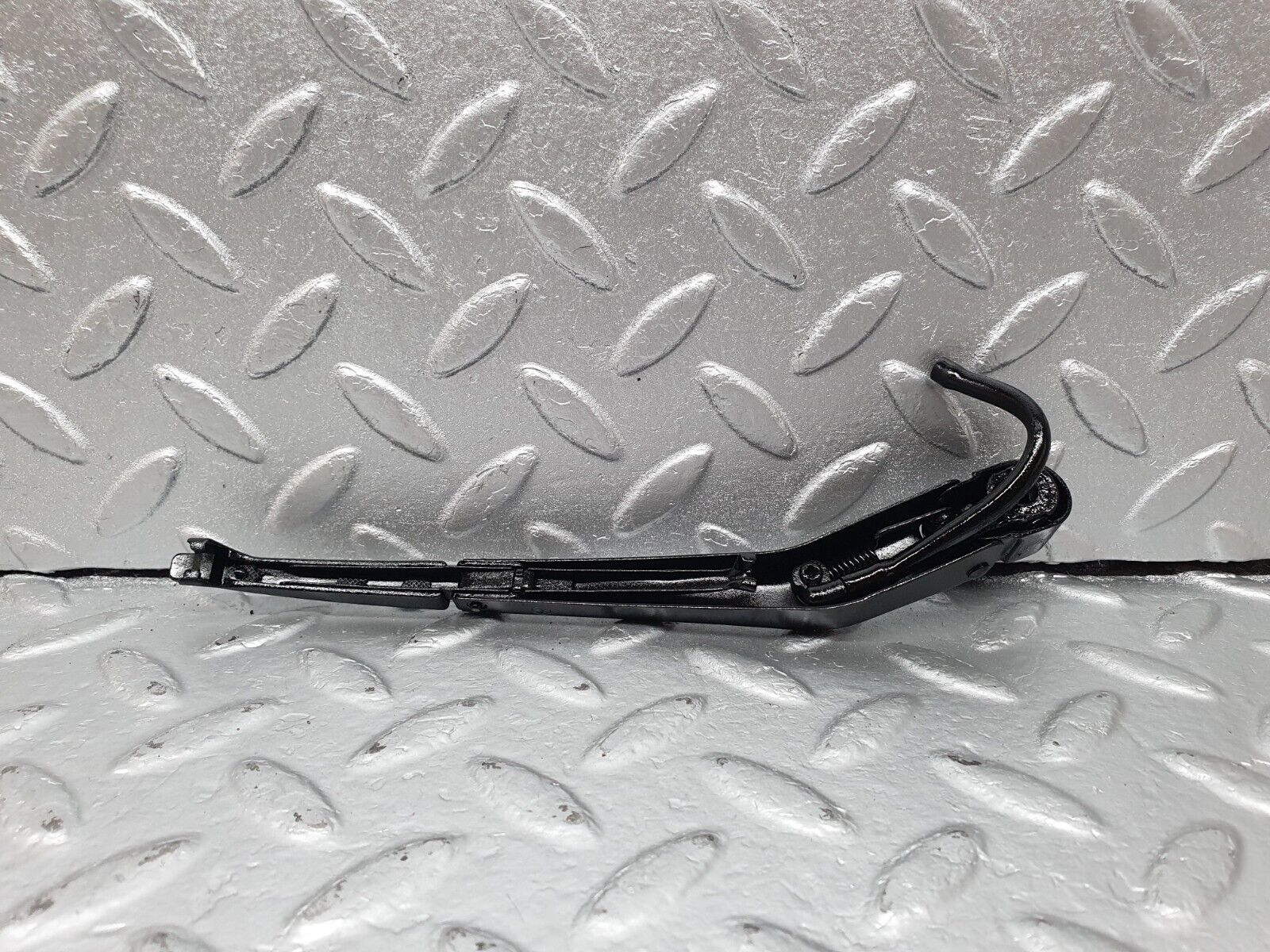 42348 Mercedes-Benz R129 320SL Coupe Headlight Wiper Arm Left Side