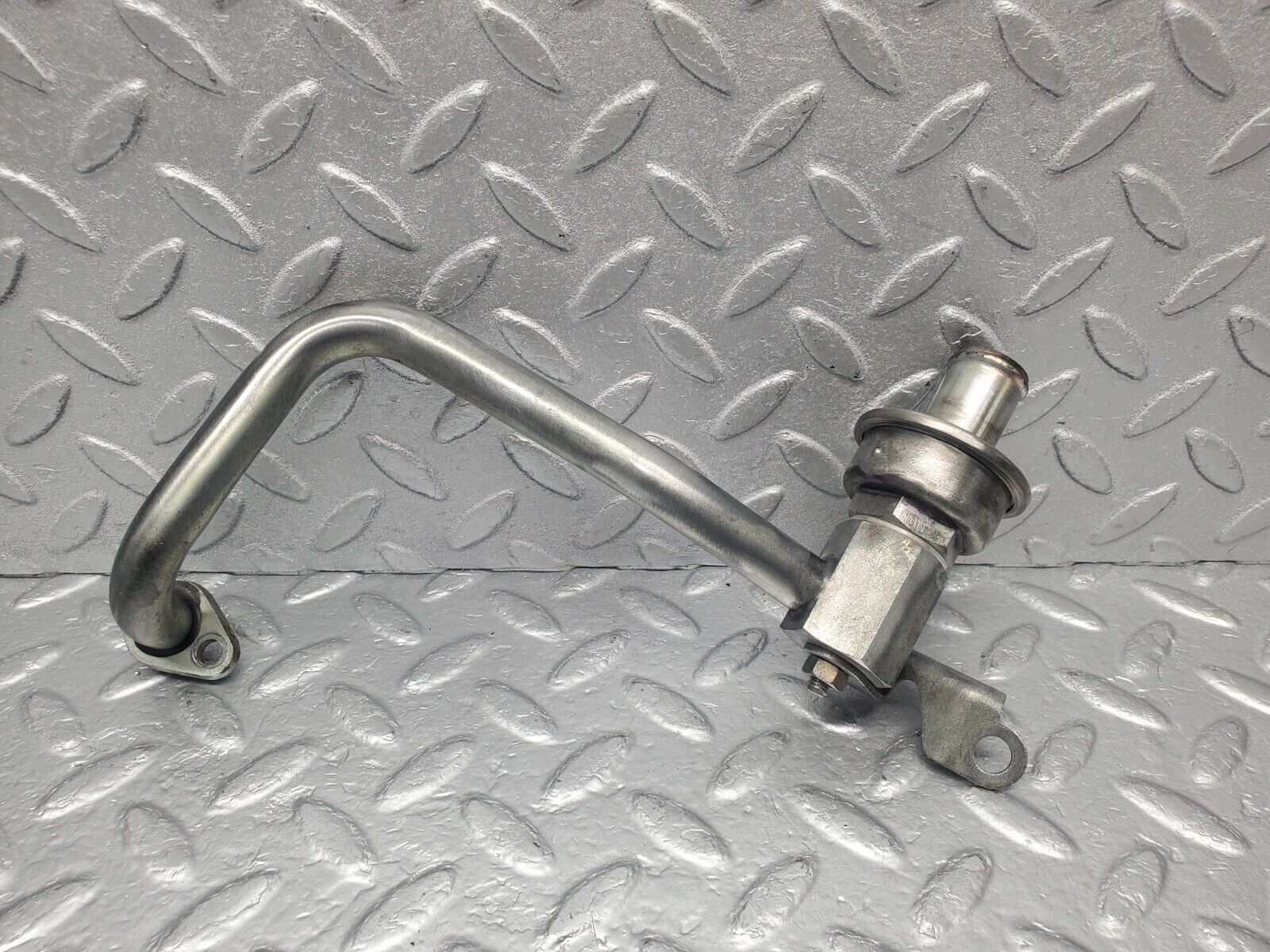 46194 Mercedes-Benz W124 280E EGR Valve Pipe 0001407860