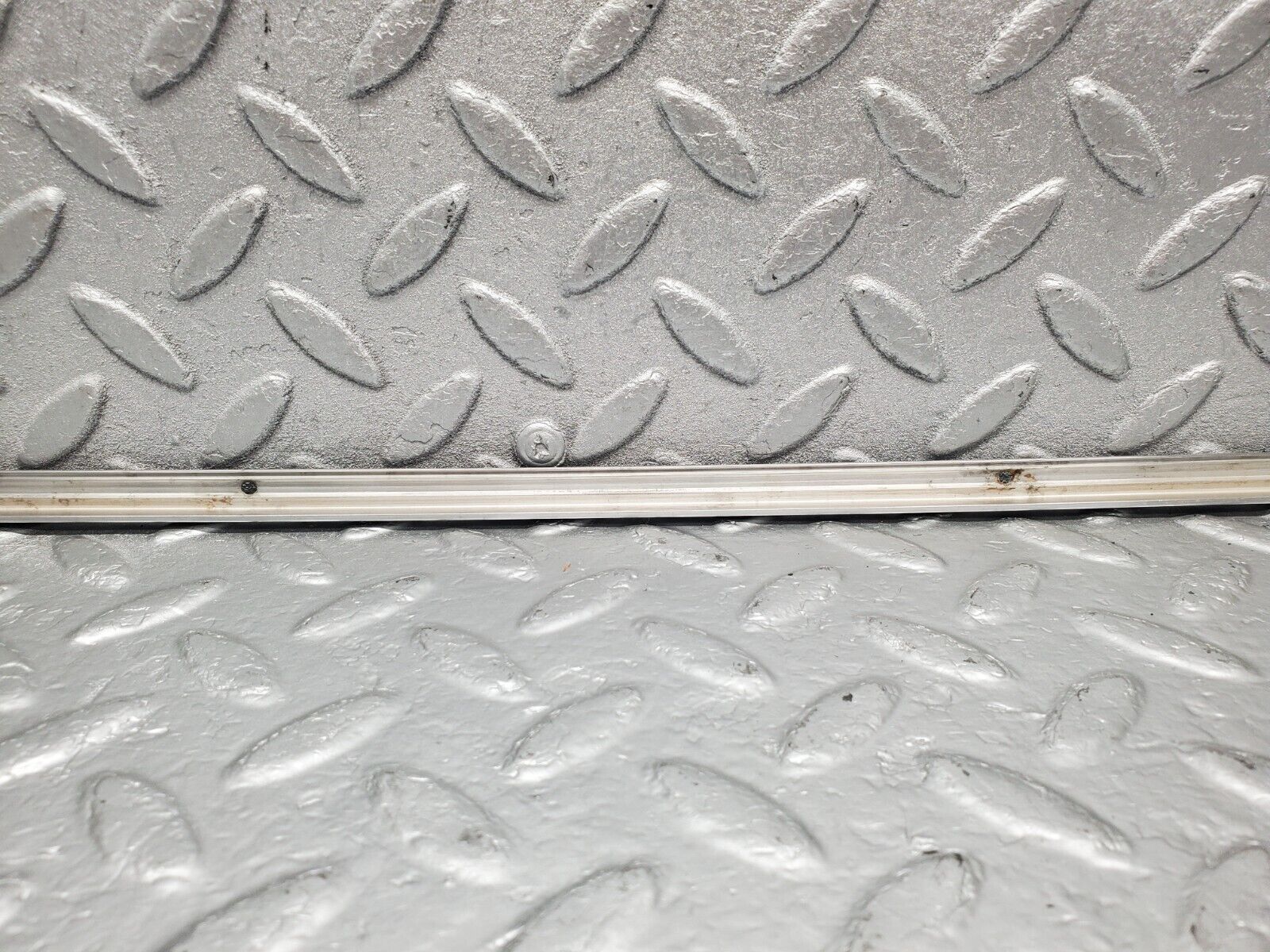 46572 Mercedes-Benz C123 280CE Coupe Sunroof Chrome Trim