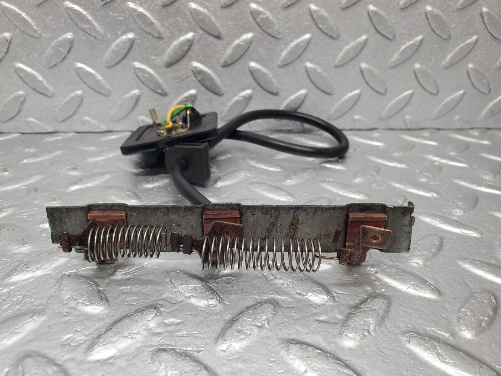 46413 Mercedes-Benz C123 280CE Coupe Heater Blower Motor Resistor 49014011