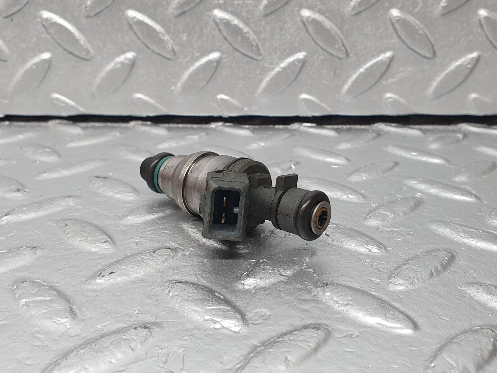 42371 Mercedes-Benz R129 320SL Coupe Fuel Injector Bosch 0000787323 0280155209