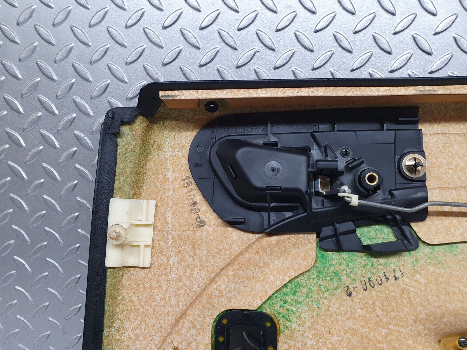 41773 Mercedes-Benz W202 C200 Rear Left Door Card 2027601361