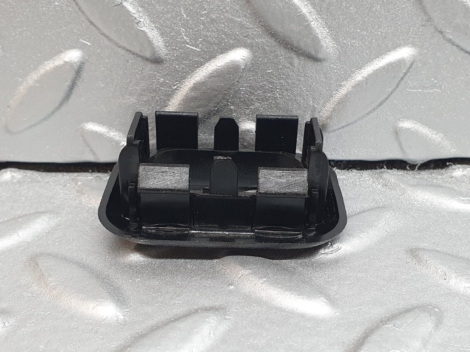 42046 Mercedes-Benz W202 C200 Window Switch Control Button Frame Housing 2028210159