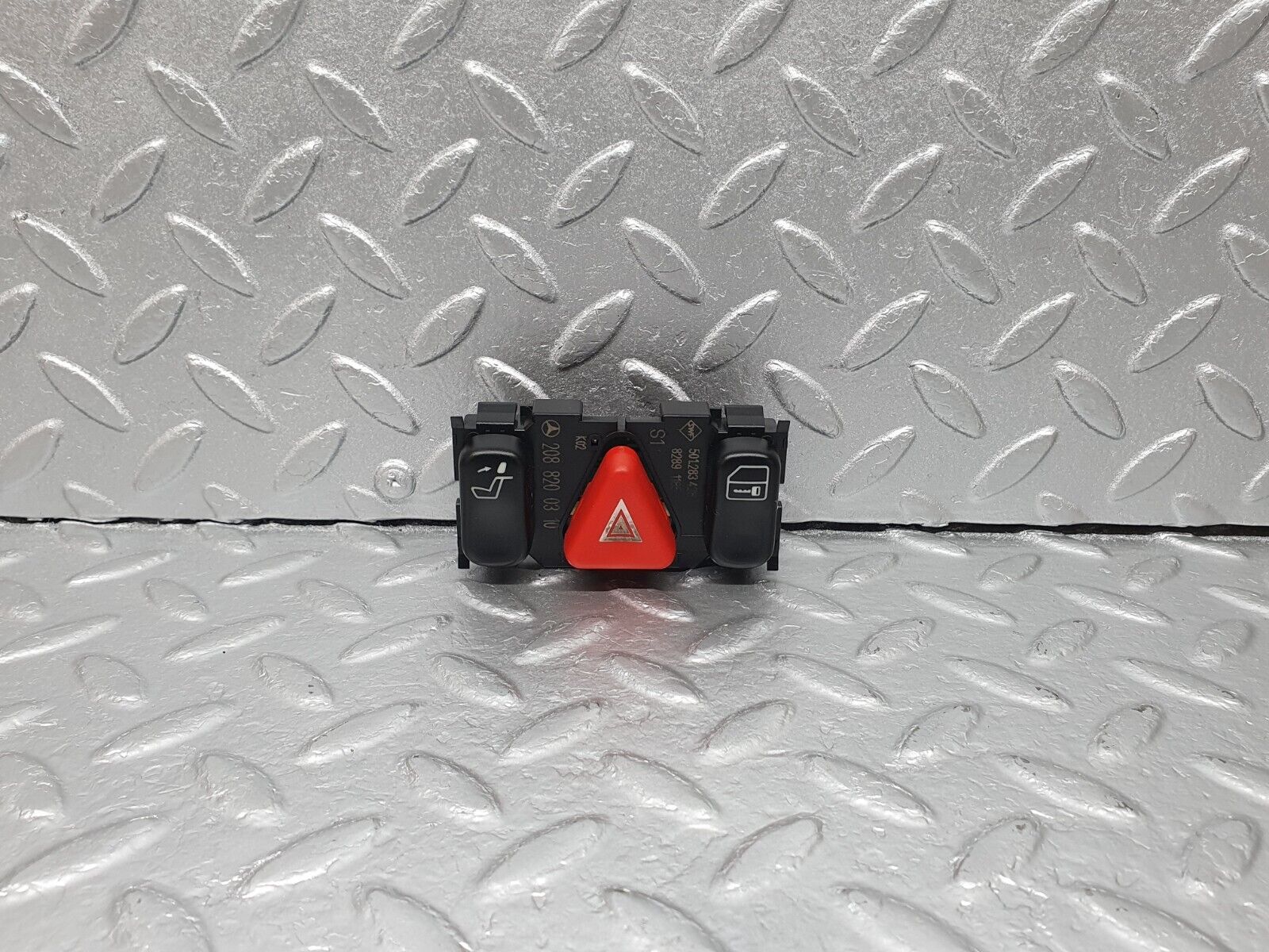 41866 Mercedes-Benz W202 C200 Hazard Warning Light Switch 2088200310