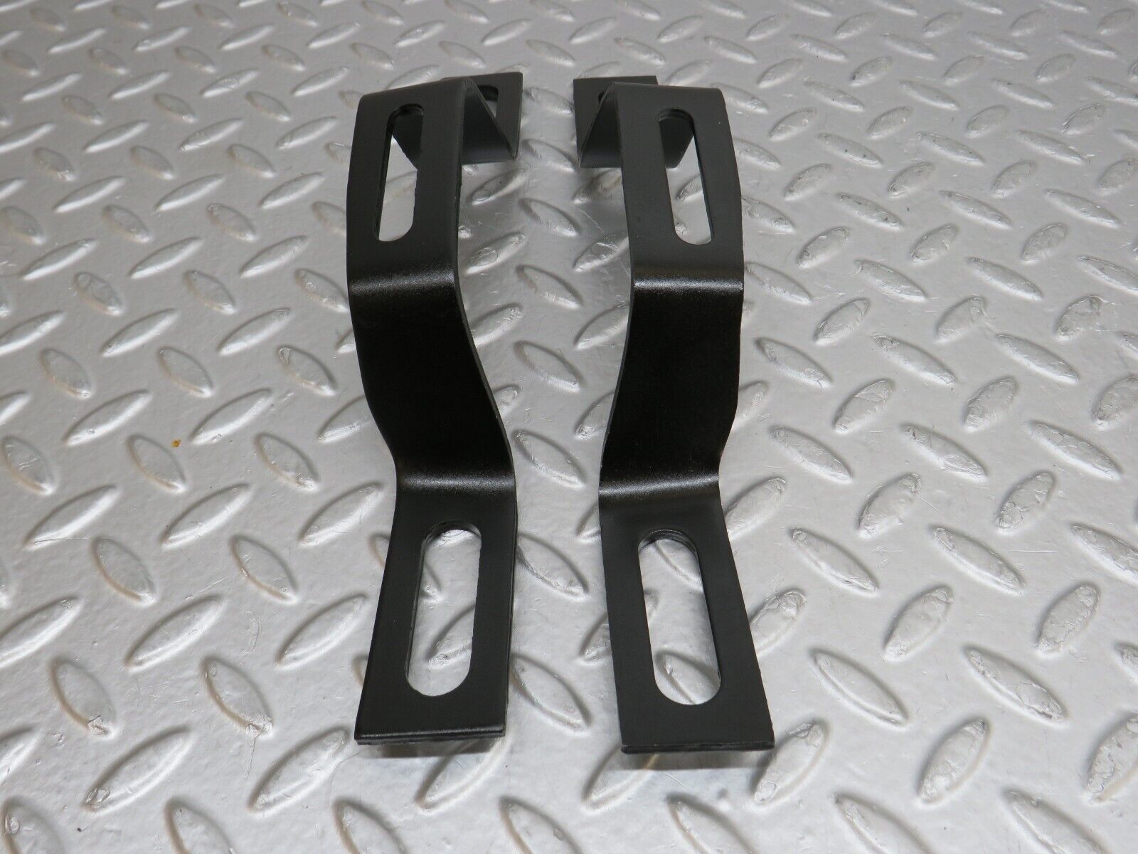 35682 Mercedes-Benz R107 280SL Front Bumper Bracket