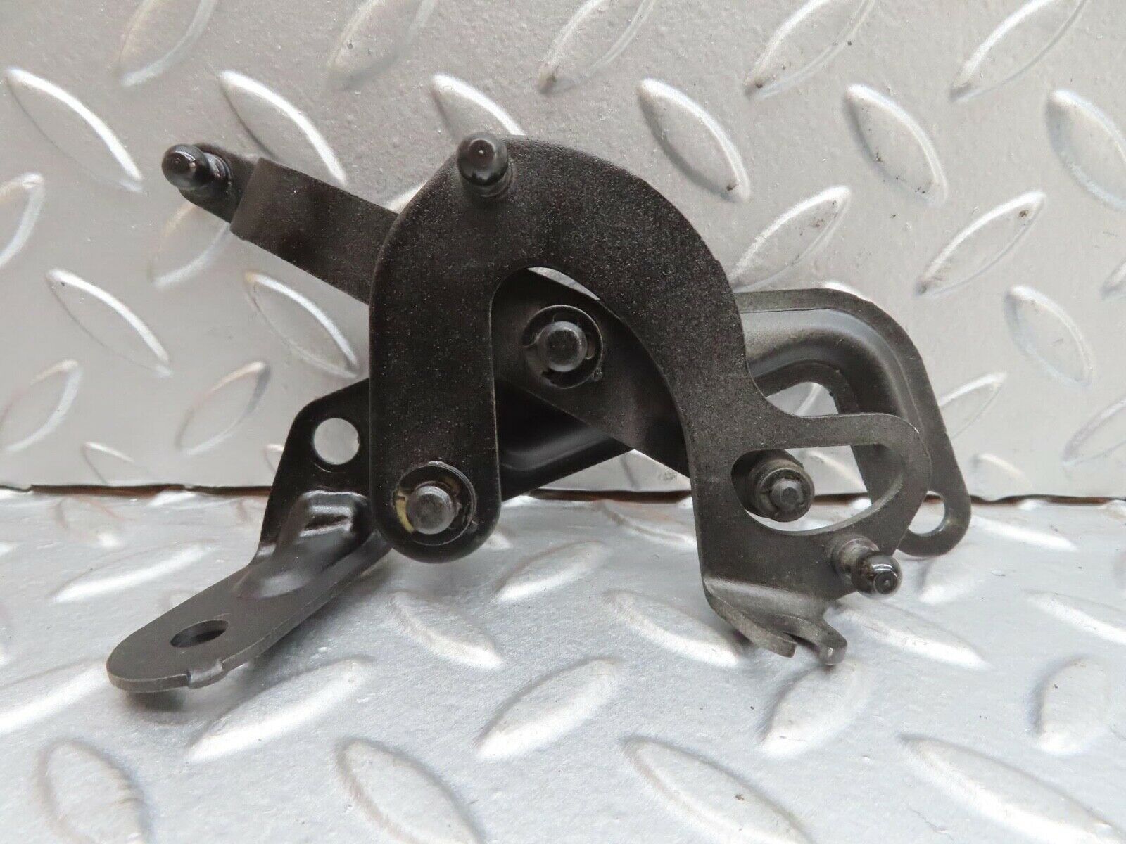 13805 Mercedes-Benz R107 450SL Throttle Linkage