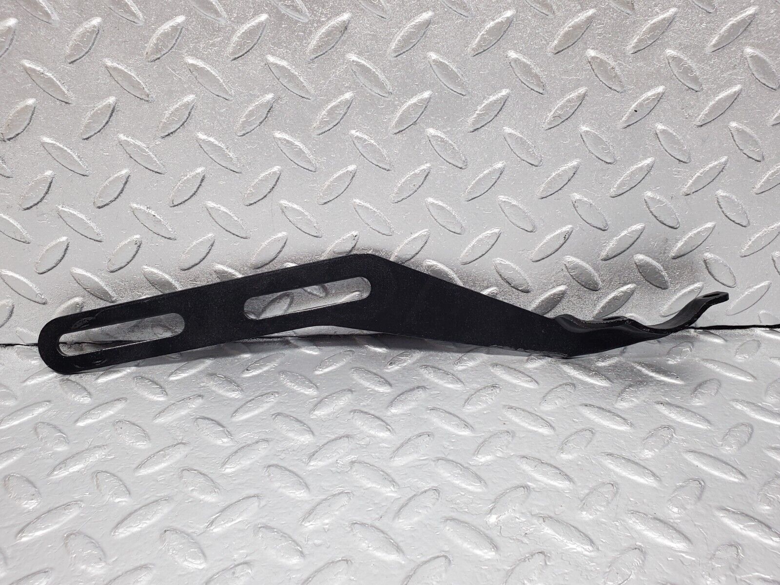 45956 Mercedes-Benz W126 420SE Exhaust Bracket