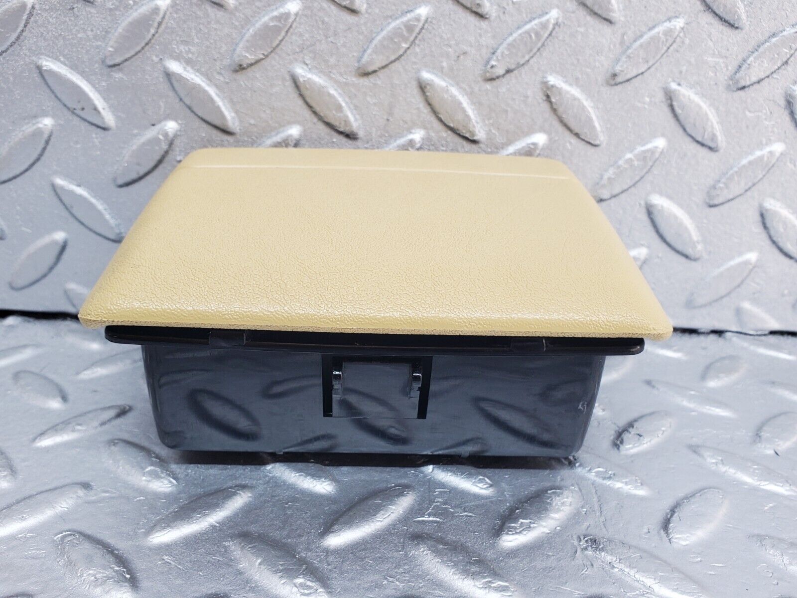 44376 Mercedes-Benz W123 280E Rear Door Ashtray