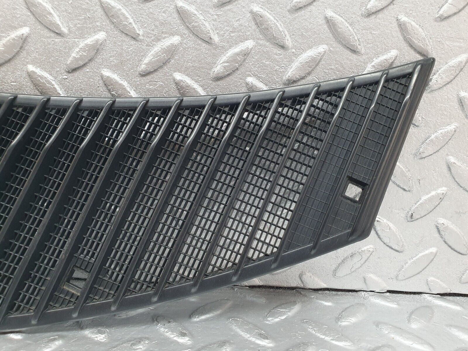 43902 Mercedes-Benz C123 230CE Coupe Air Intake Grill Left Side 1238362965