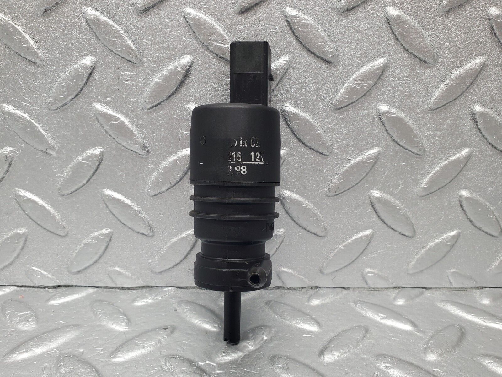 46830 Mercedes-Benz R129 320SL Coupe Windscreen Washer Pump