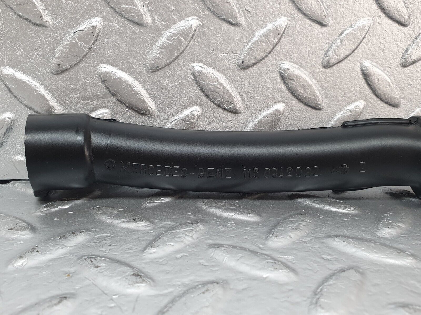 43667 Mercedes-Benz C126 380SEC Coupe Air Intake Hose Pipe 1160942082