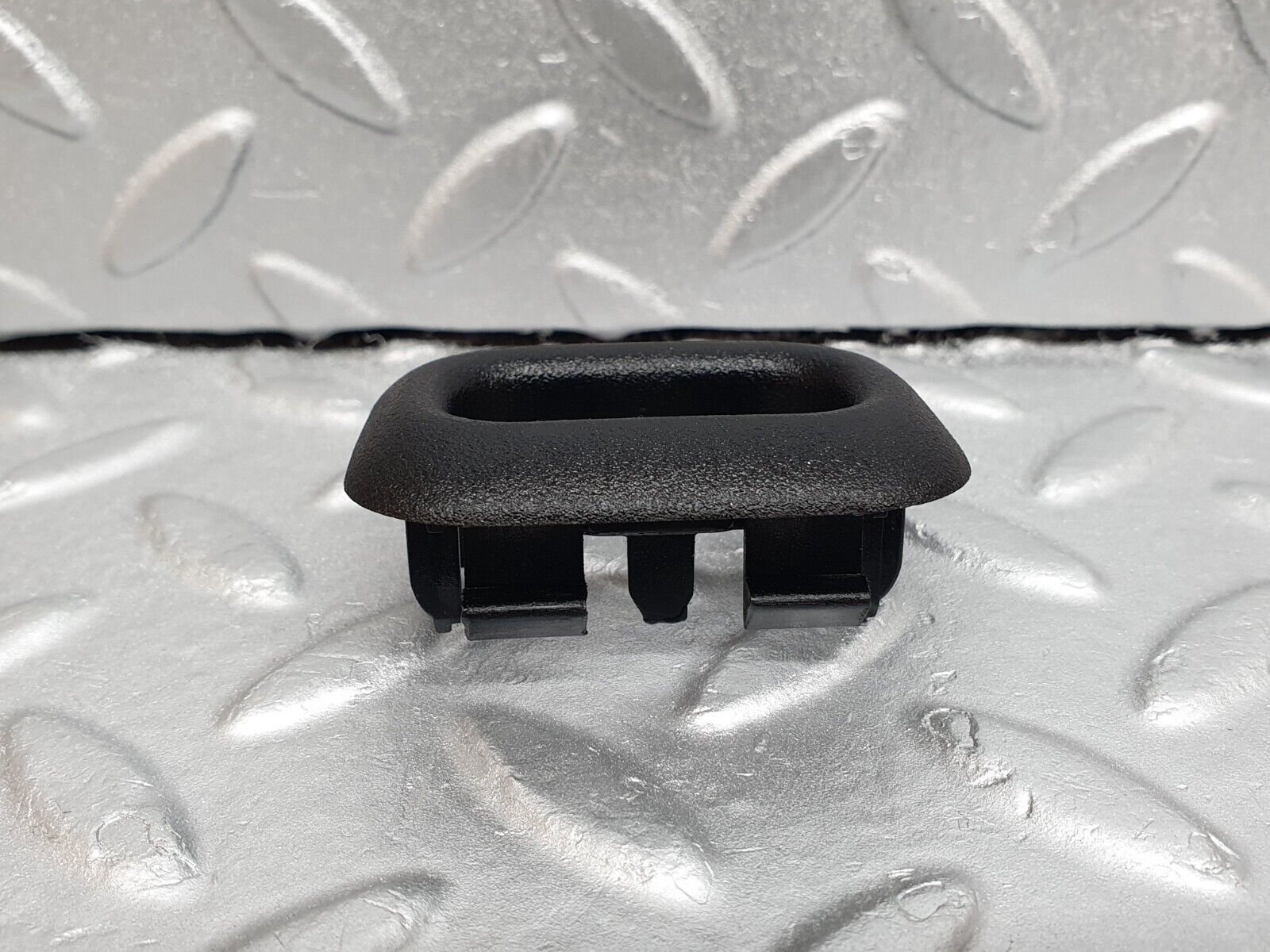 42045 Mercedes-Benz W202 C200 Window Switch Control Button Frame Housing 2028210159