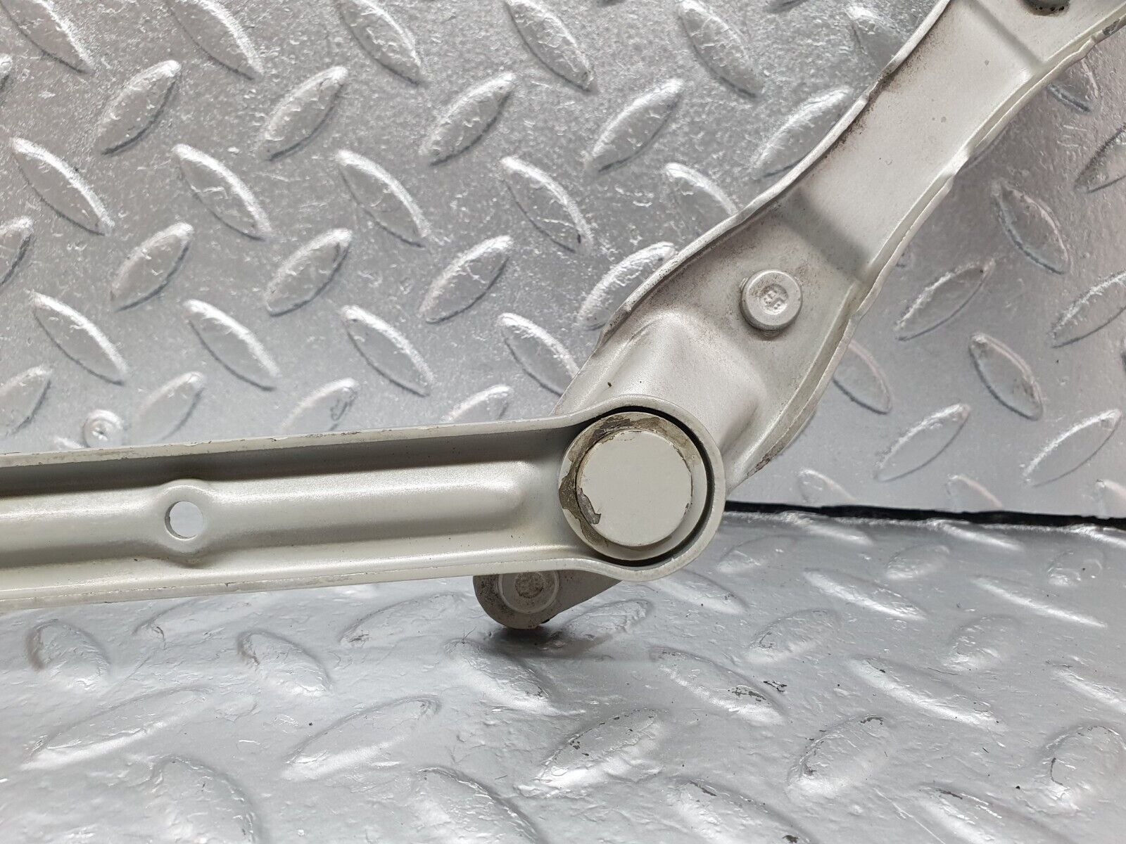 42854 Mercedes-Benz W201 190 2.0L Bonnet Hinge Left Side