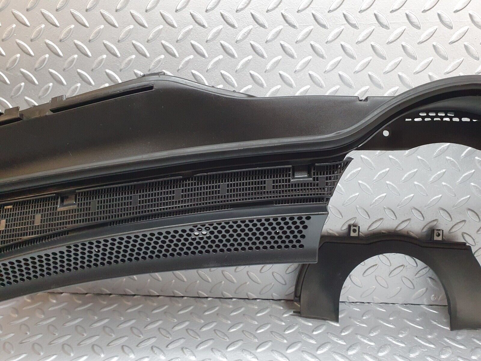 42002 Mercedes-Benz W202 C200 Water Drain 2028300413 2028300613