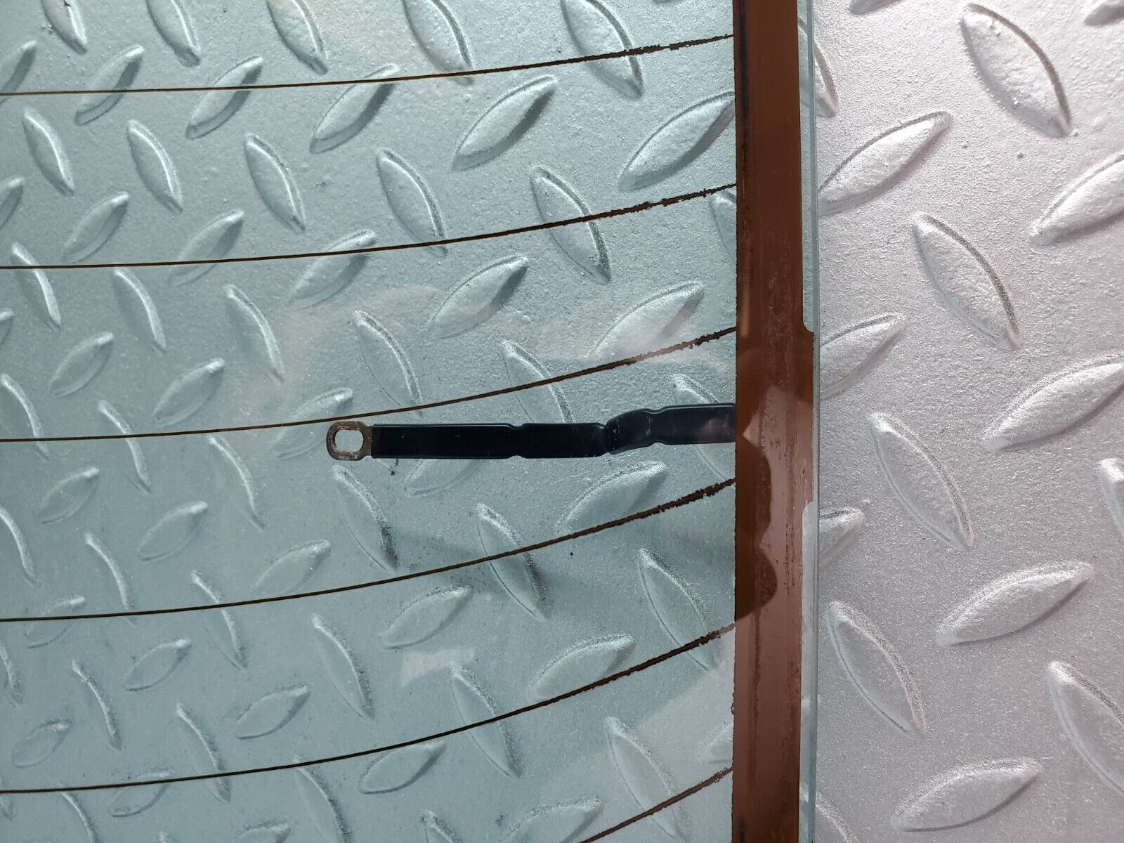 44368 Mercedes-Benz W123 280E Rear Heated Windscreen Glass