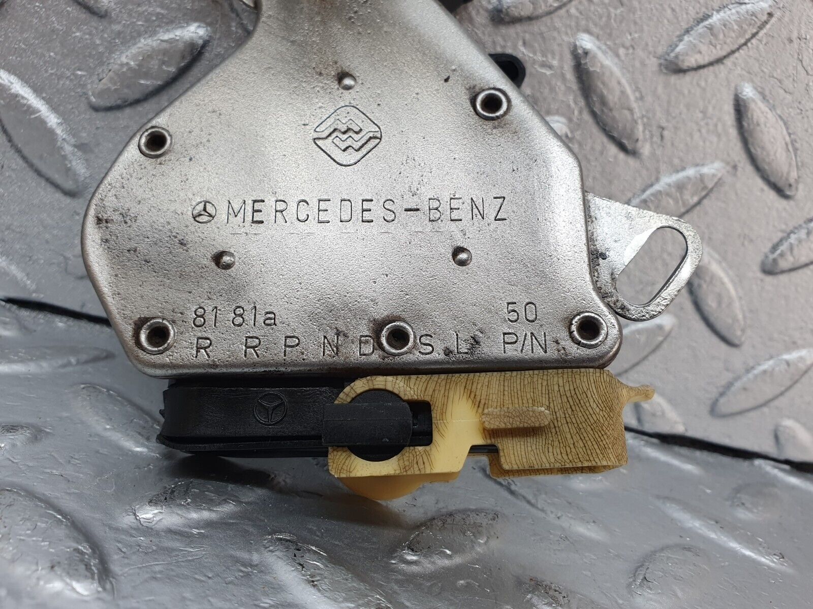 44136 Mercedes-Benz C123 230CE Coupe Reverse Light Switch 1235401945 1235450142