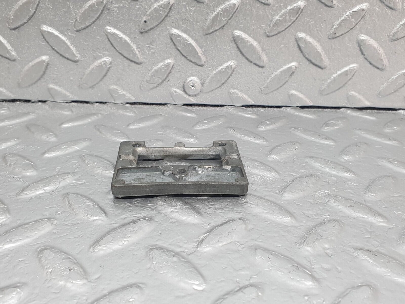 43416 Mercedes-Benz C126 380SEC Coupe Rear View Mirror Bracket