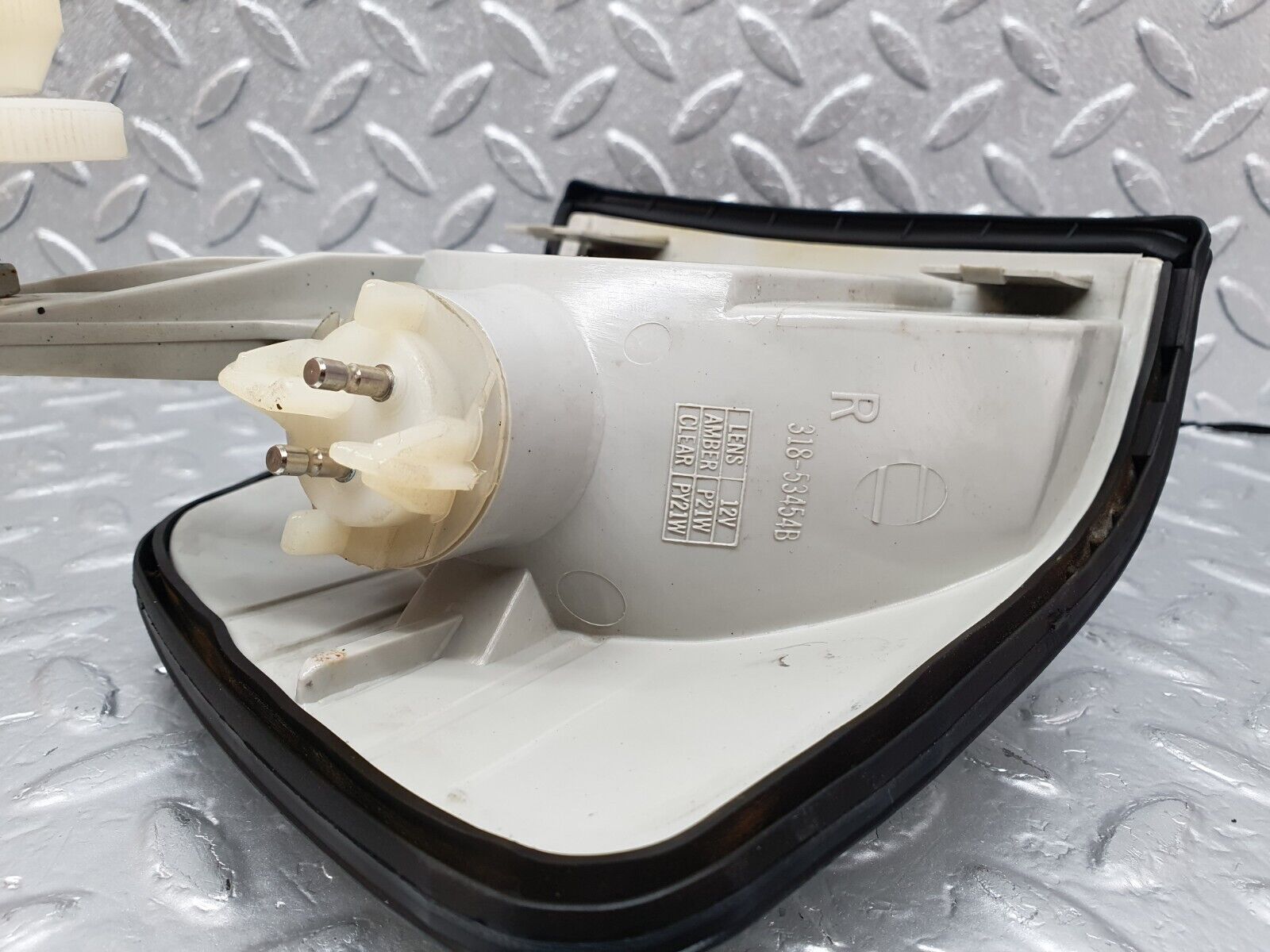 43700 Mercedes-Benz C126 380SEC Coupe Indicator Light Front Right 318-53454B