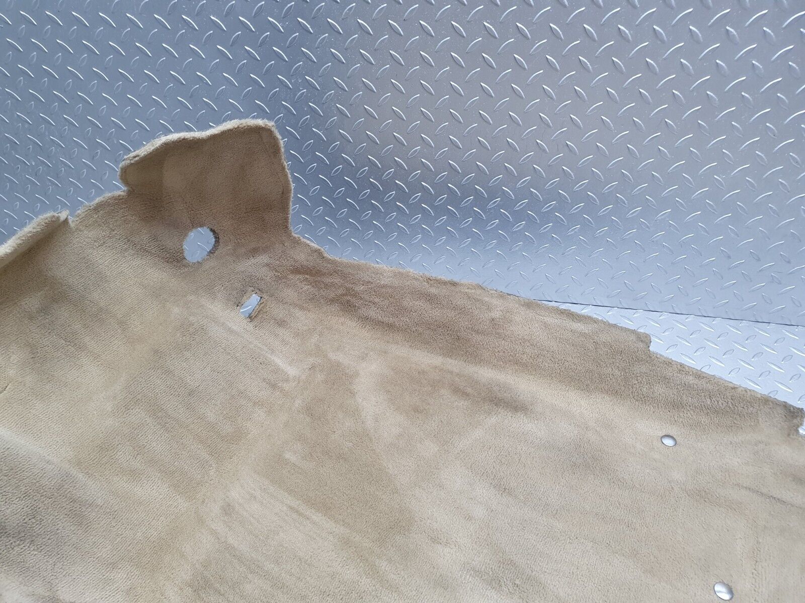 42295 Mercedes-Benz R129 320SL Coupe Front Right Floor Carpet Beige 1296801440