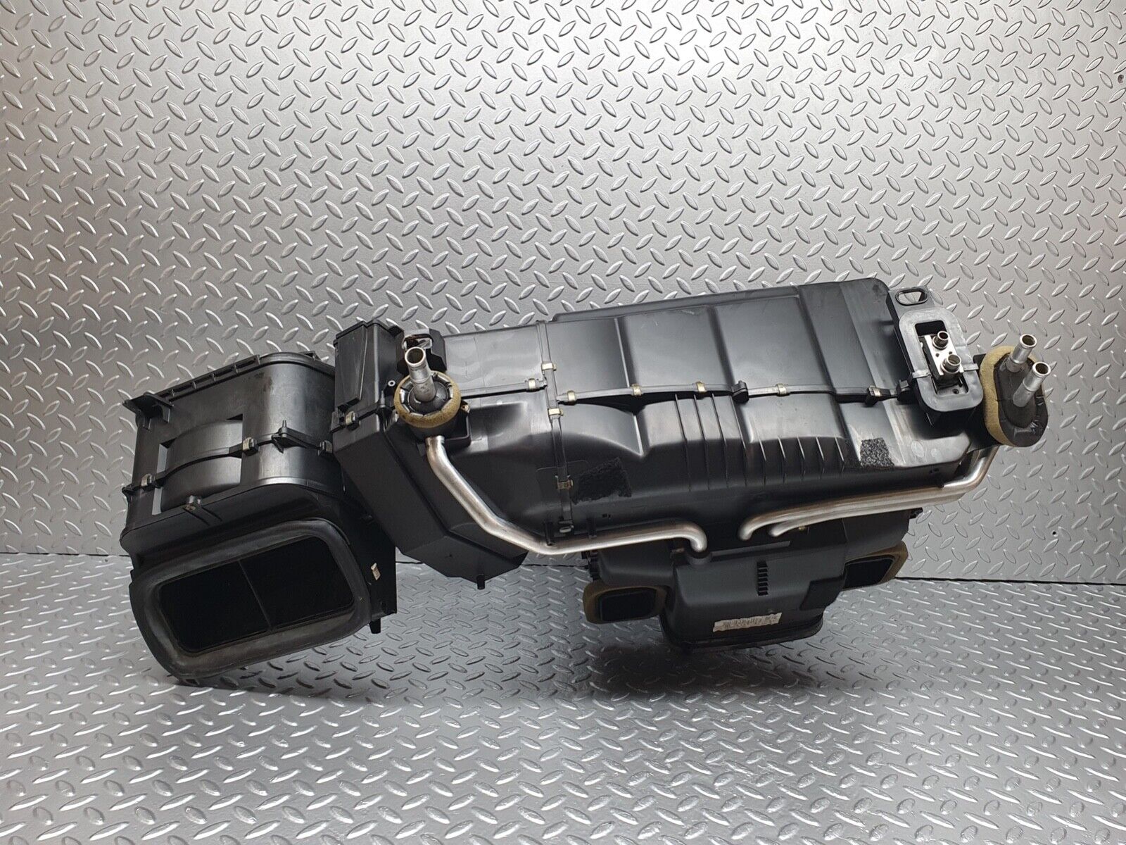 41995 Mercedes-Benz W202 C200 Heater Box Blower Housing Valeo 2028303962