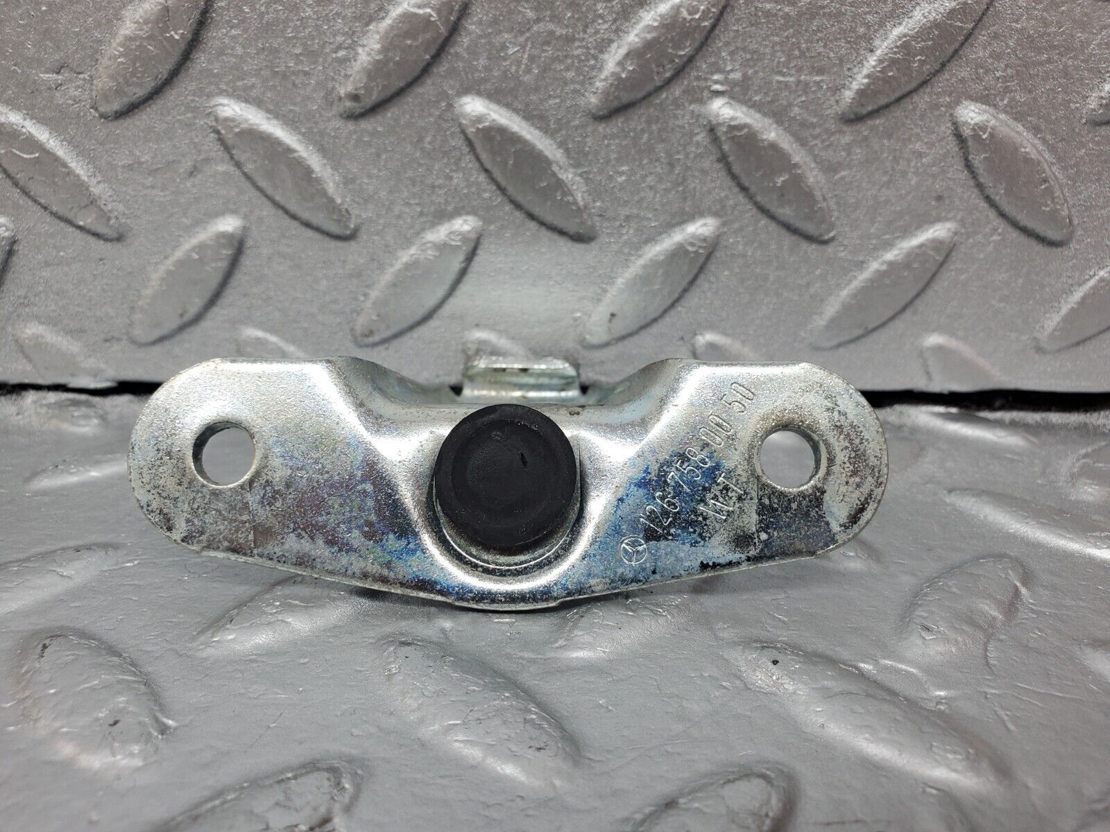 45650 Mercedes-Benz W126 420SE Trunk Lock Latch 1267580050