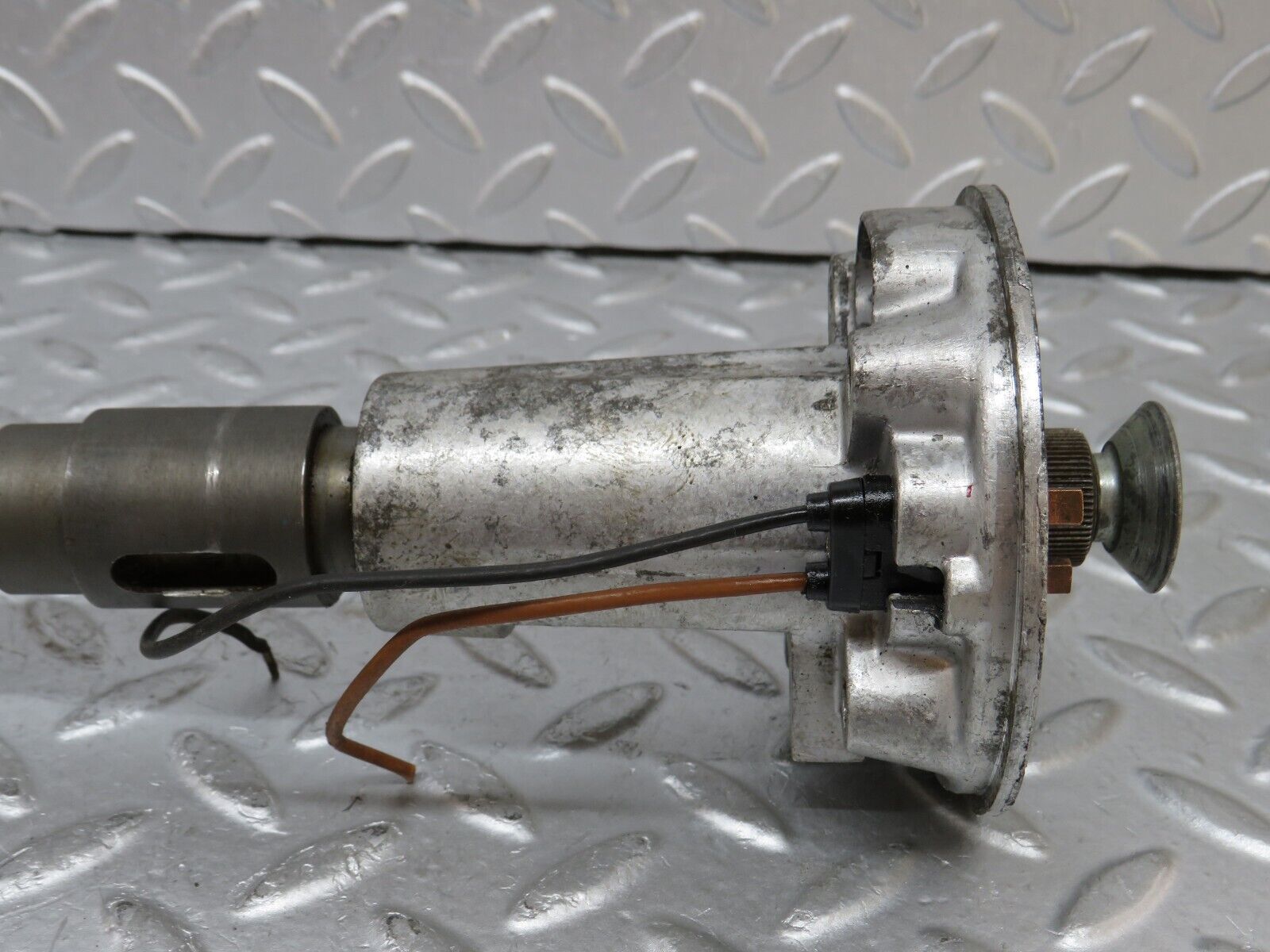 35560 Mercedes-Benz R107 280SL Steering Column Shaft 1154621835