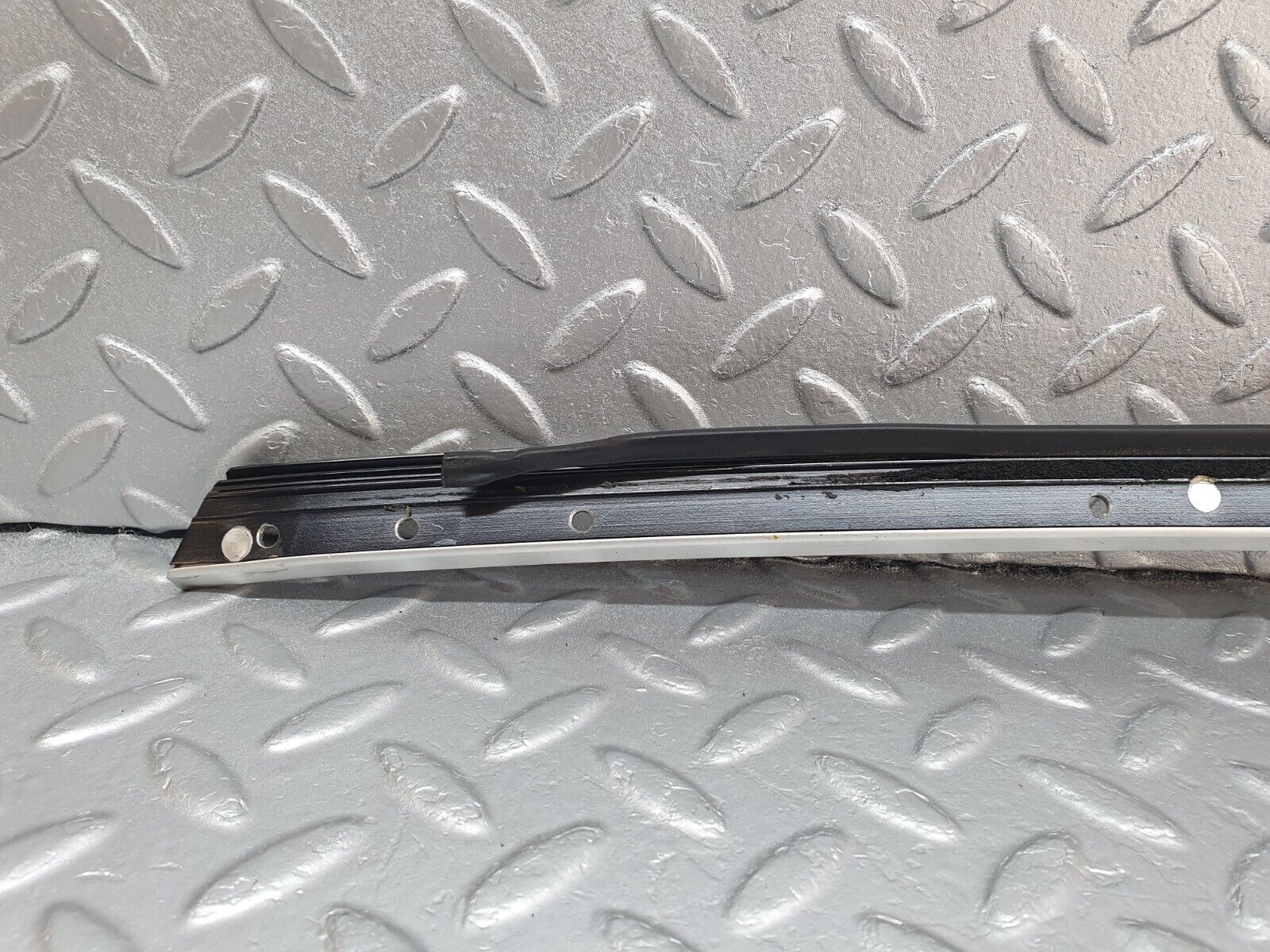42450 Mercedes-Benz R129 320SL Coupe A Pillar Chrome Trim Cover Left