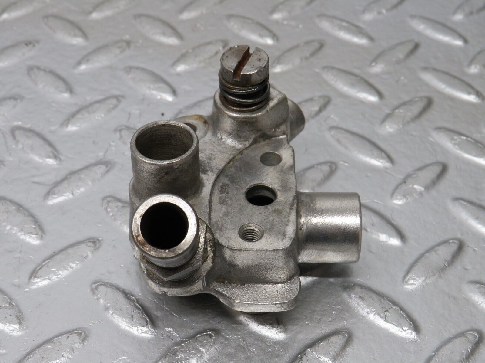32974 Mercedes-Benz C107 R107 350 V8 Auxiliary Air Valve 1160940012