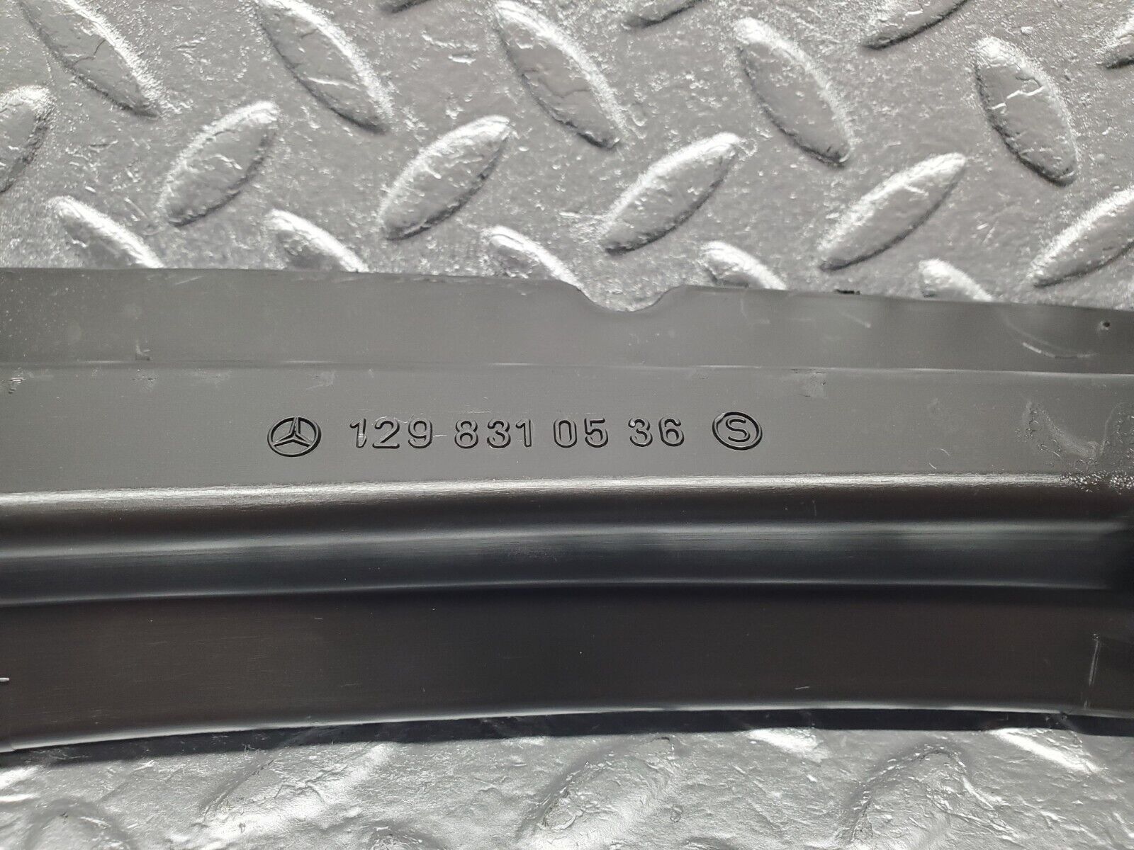 46892 Mercedes-Benz R129 320SL Coupe Windscreen Drain Channel Left Side 1298310536