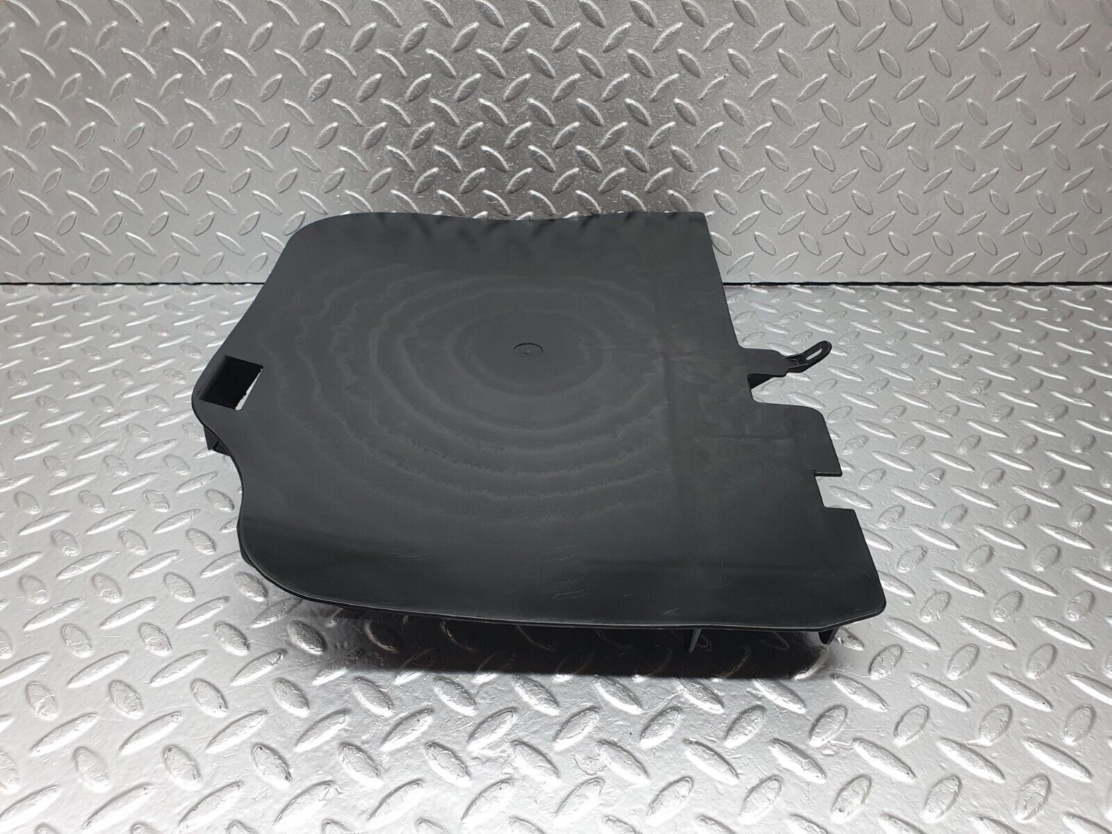 42724 Mercedes-Benz W201 190 2.0L Front Left Floor Cable Channel Cover 2016841137