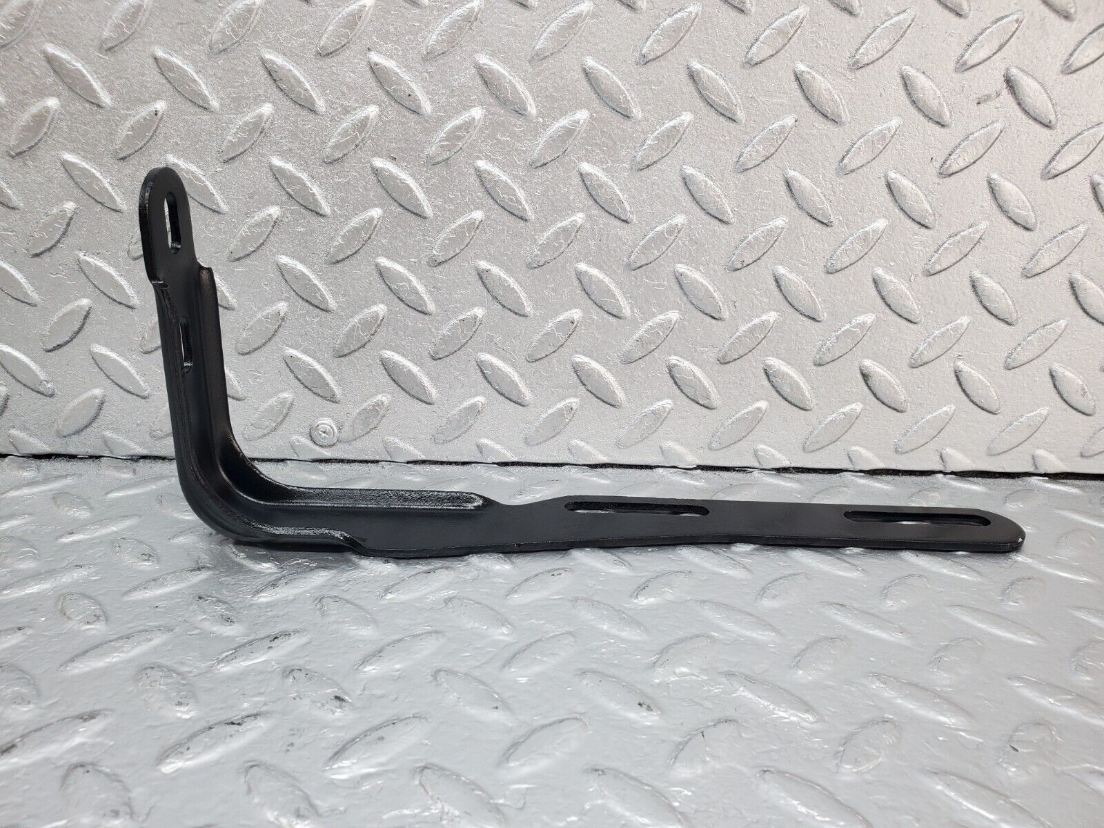 44884 Mercedes-Benz W124 220E Exhaust Bracket