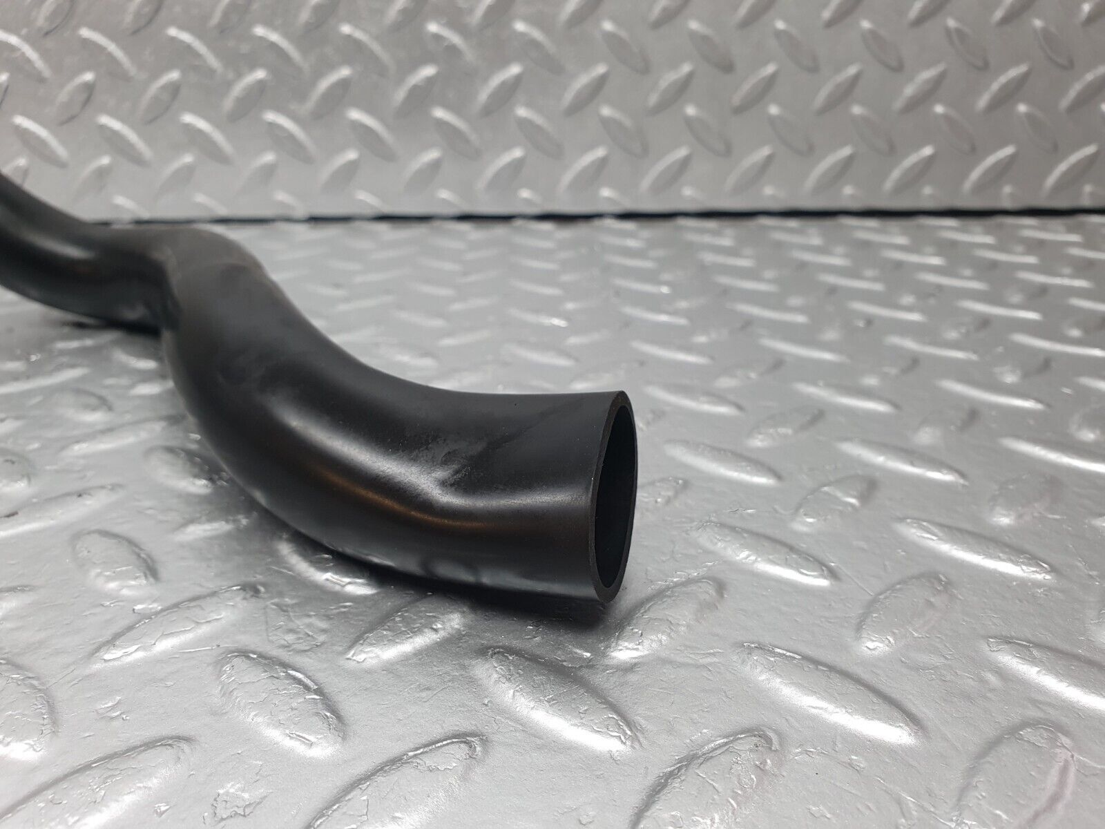 42917 Mercedes-Benz W201 190 2.0L Water Drain Rubber Hose Pipe 2016280094