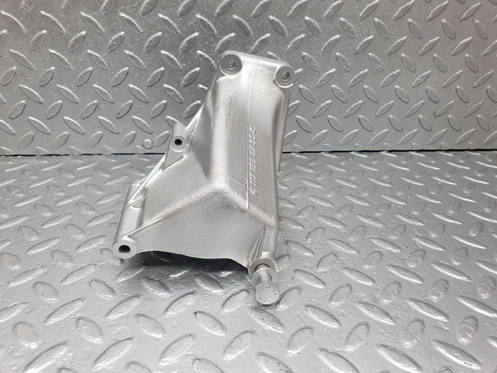 43602 Mercedes-Benz C126 380SEC Coupe Alternator Generator Bracket 1171550735